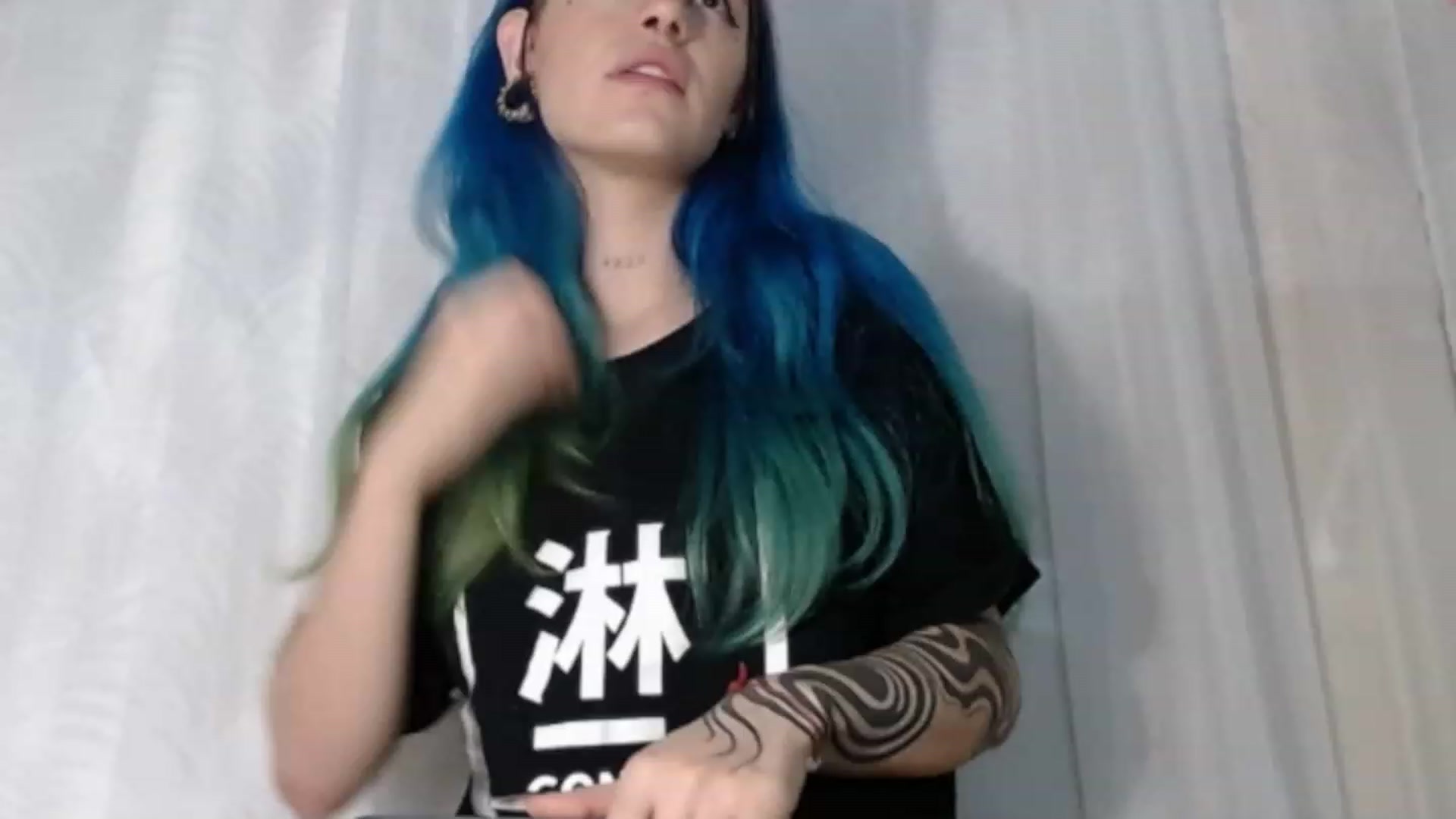 Gallery image thumbnail from SilverHase2's myfreecams stream on, 11/15/2022, 09:25 image 16 of 20