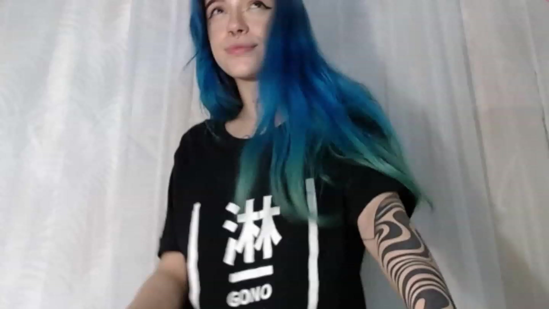 Gallery image thumbnail from SilverHase2's myfreecams stream on, 11/15/2022, 09:25 image 14 of 20