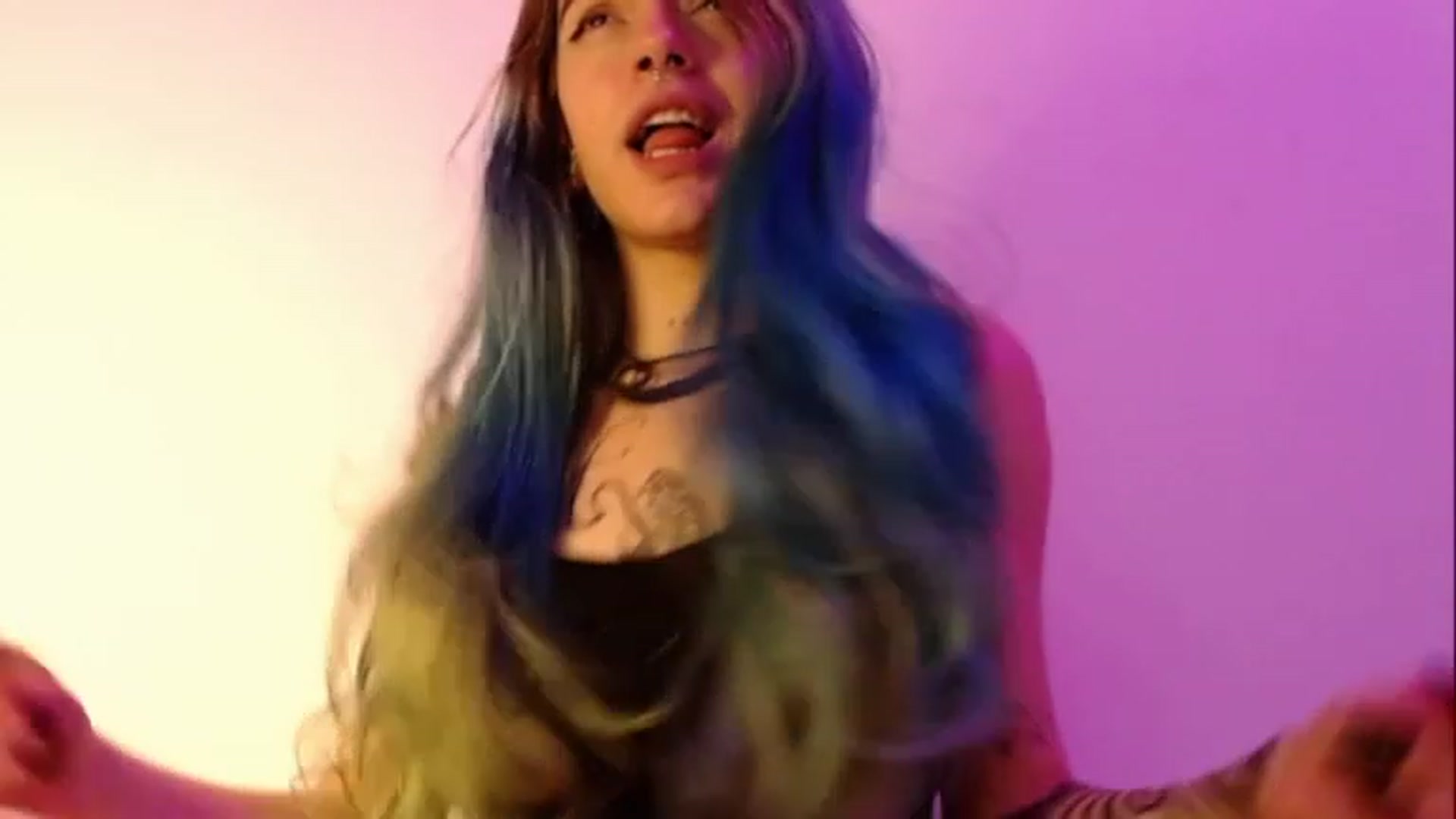 Gallery image thumbnail from SilverHase2's myfreecams stream on, 01/22/2023, 12:00 image 20 of 20