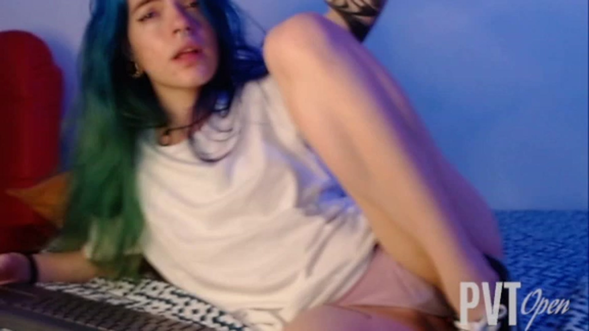 Gallery image thumbnail from SilverHase2's myfreecams stream on, 03/30/2023, 08:00 image 9 of 20