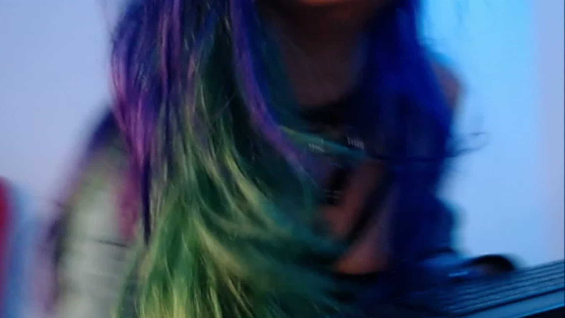 Gallery image thumbnail from SilverHase2's myfreecams stream on, 04/04/2023, 10:10 image 3 of 20