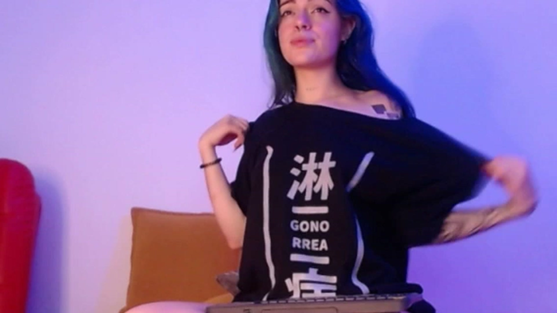 Gallery image thumbnail from SilverHase2's myfreecams stream on, 06/08/2023, 01:29 image 2 of 20