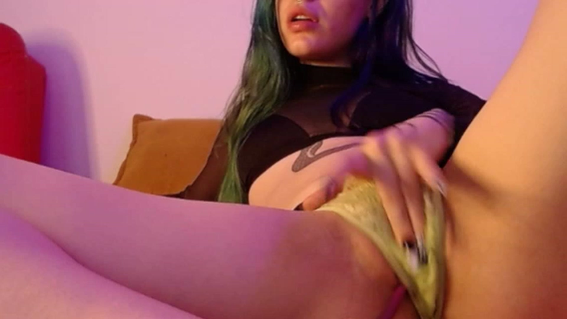 Gallery image thumbnail from SilverHase2's myfreecams stream on, 06/16/2023, 08:13 image 14 of 20
