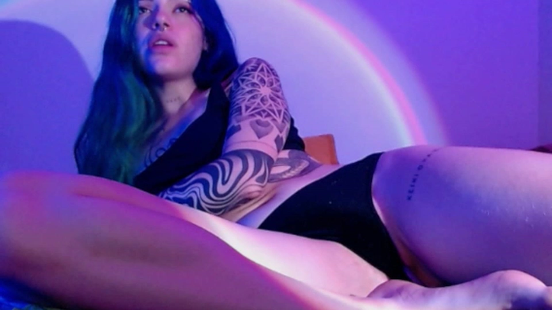 Gallery image thumbnail from SilverHase2's myfreecams stream on, 06/22/2023, 09:38 image 14 of 20