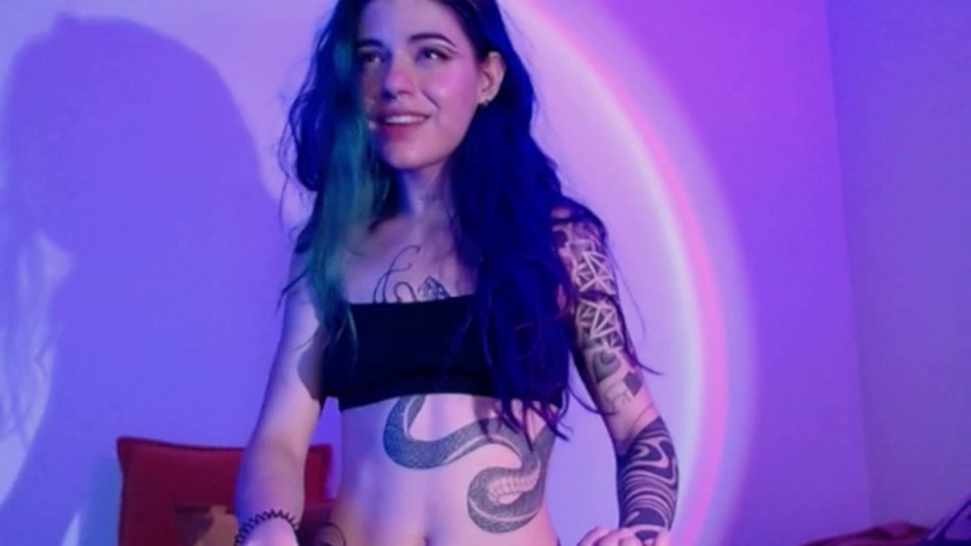 Gallery image thumbnail from SilverHase2's myfreecams stream on, 06/22/2023, 09:38 image 18 of 20