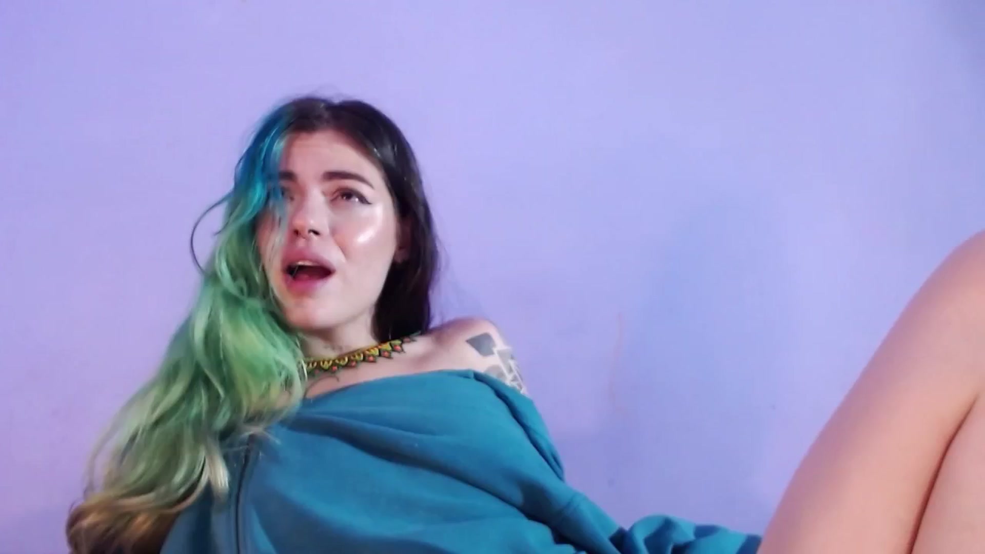 Gallery image thumbnail from SilverHase2's myfreecams stream on, 04/16/2024, 12:29 image 1 of 20