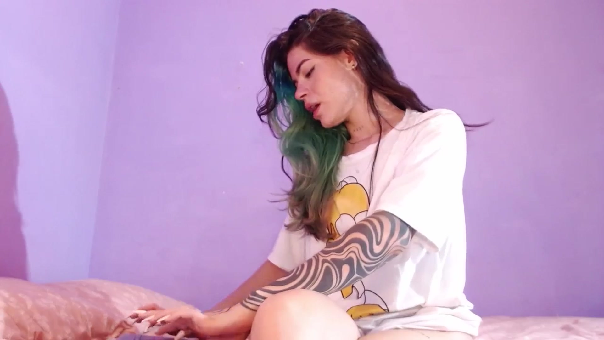 Gallery image thumbnail from SilverHase2's myfreecams stream on, 04/19/2024, 08:42 image 6 of 20