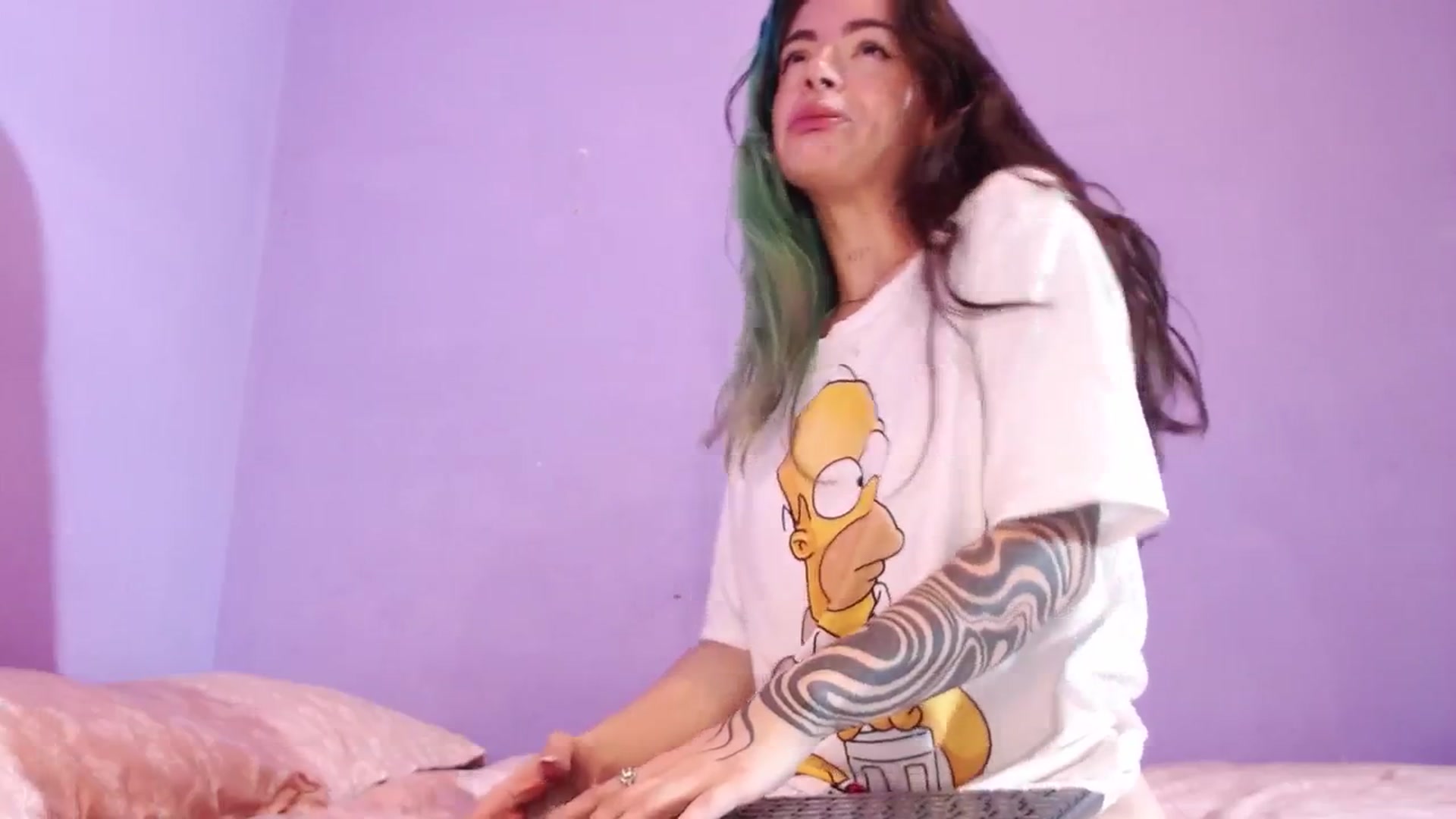 Gallery image thumbnail from SilverHase2's myfreecams stream on, 04/19/2024, 08:42 image 5 of 20