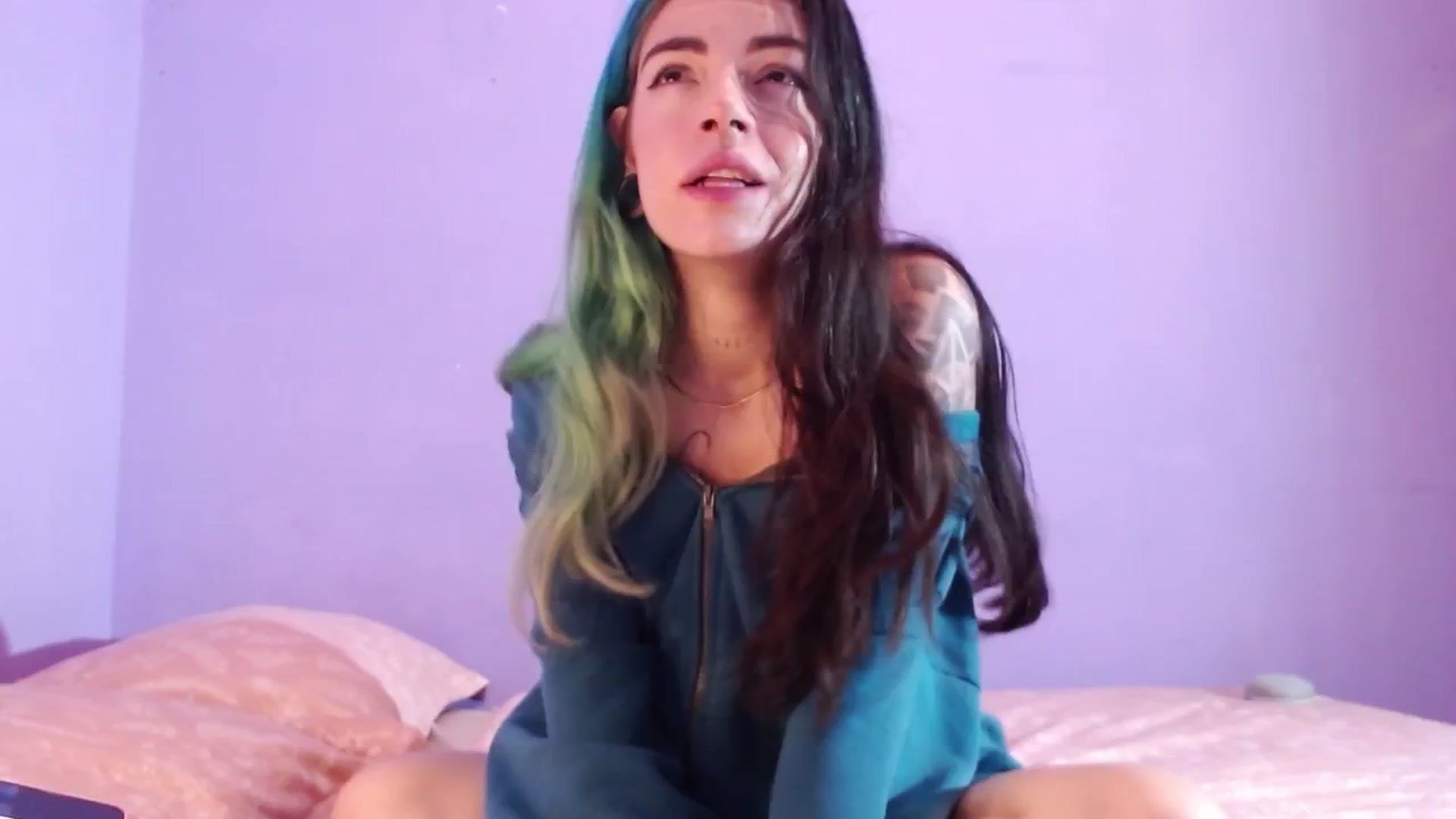 Gallery image thumbnail from SilverHase2's myfreecams stream on, 04/28/2024, 10:08 image 5 of 20