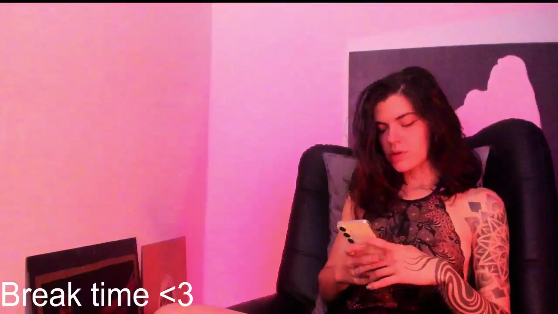 Gallery image thumbnail from SilverHase2's myfreecams stream on, 08/04/2024, 10:28 image 14 of 20