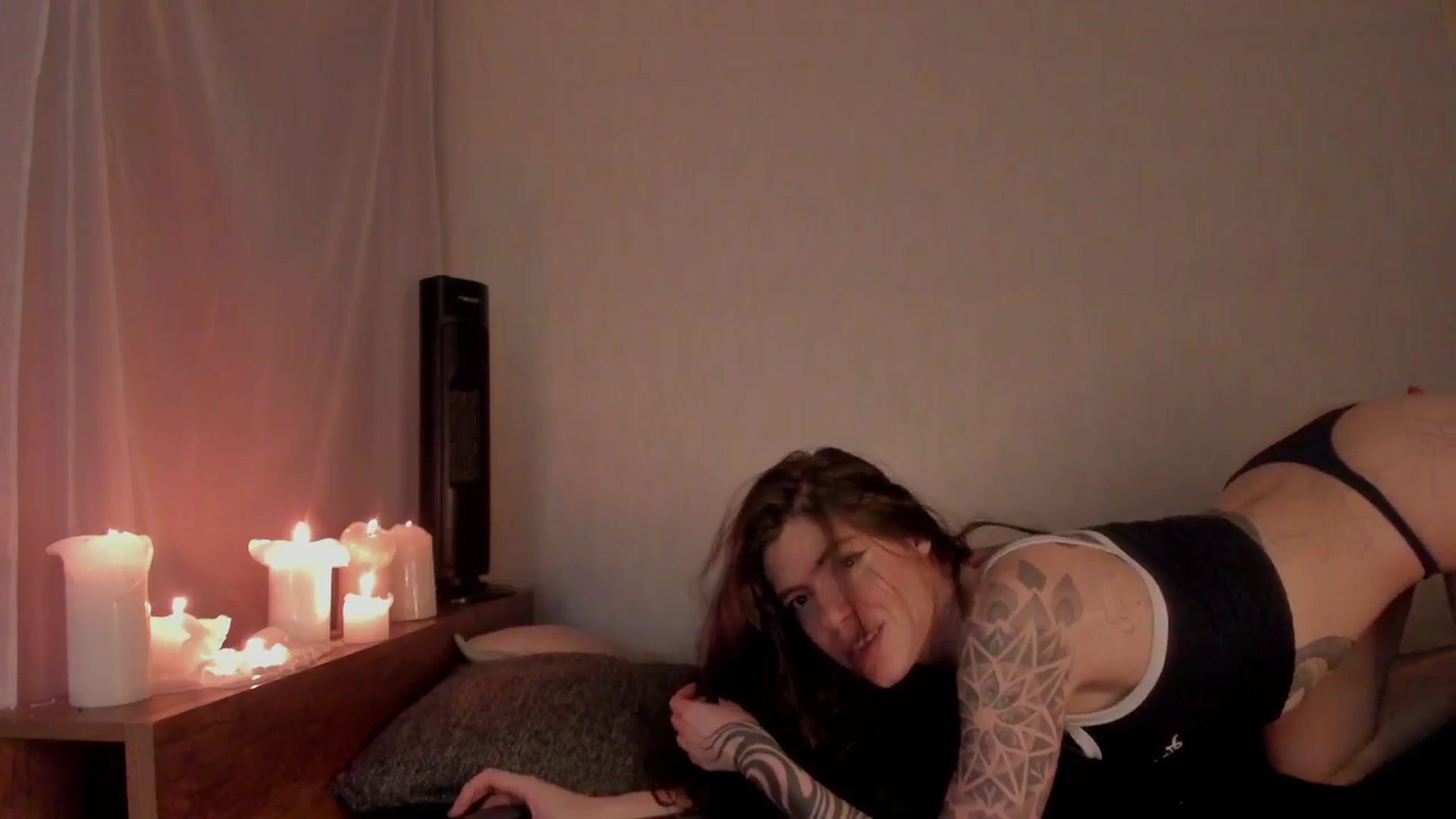 Gallery image thumbnail from SilverHase2's myfreecams stream on, 03/25/2026, 08:05 image 3 of 20