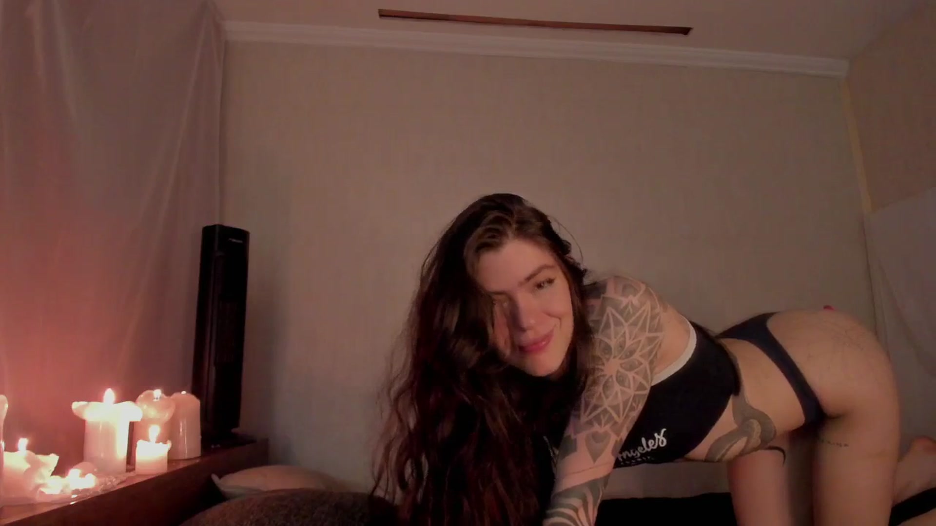 Gallery image thumbnail from SilverHase2's myfreecams stream on, 03/25/2026, 08:05 image 6 of 20