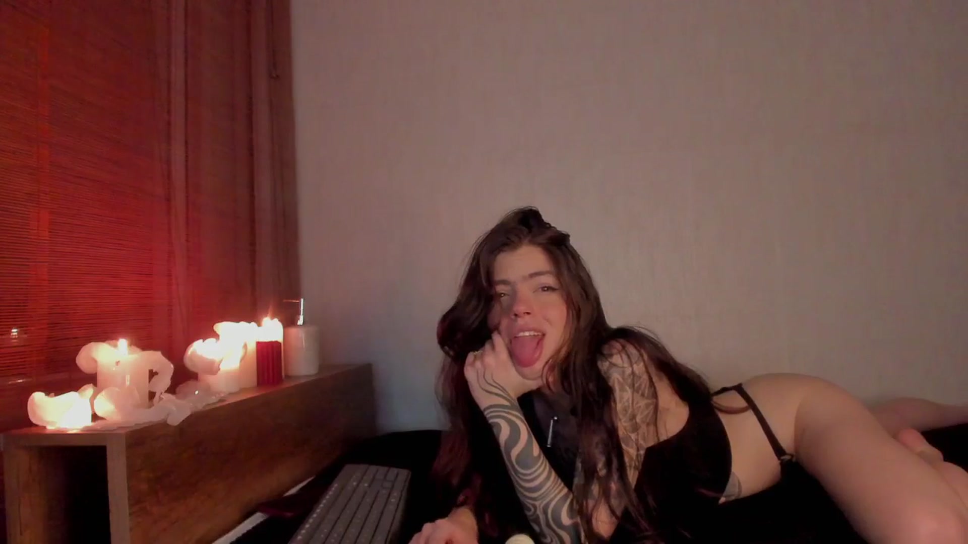 Gallery image thumbnail from SilverHase2's myfreecams stream on, 05/01/2026, 07:23 image 13 of 20
