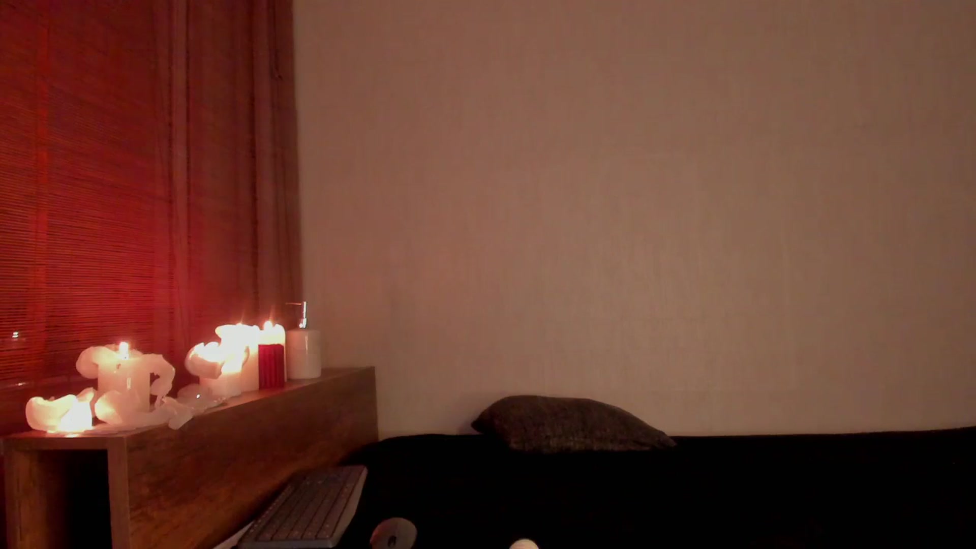 Gallery image thumbnail from SilverHase2's myfreecams stream on, 05/01/2026, 07:23 image 17 of 20