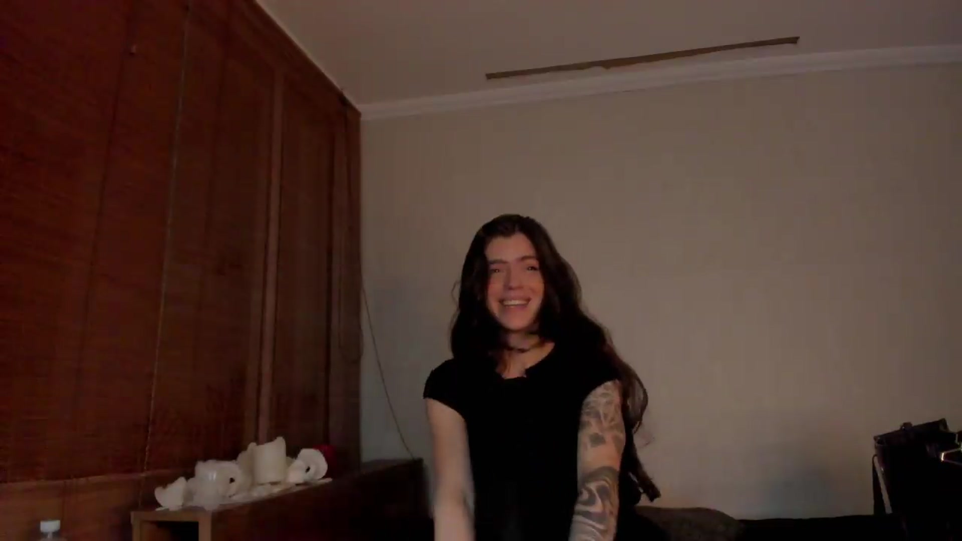 Gallery image thumbnail from SilverHase2's myfreecams stream on, 05/08/2026, 05:33 image 19 of 20