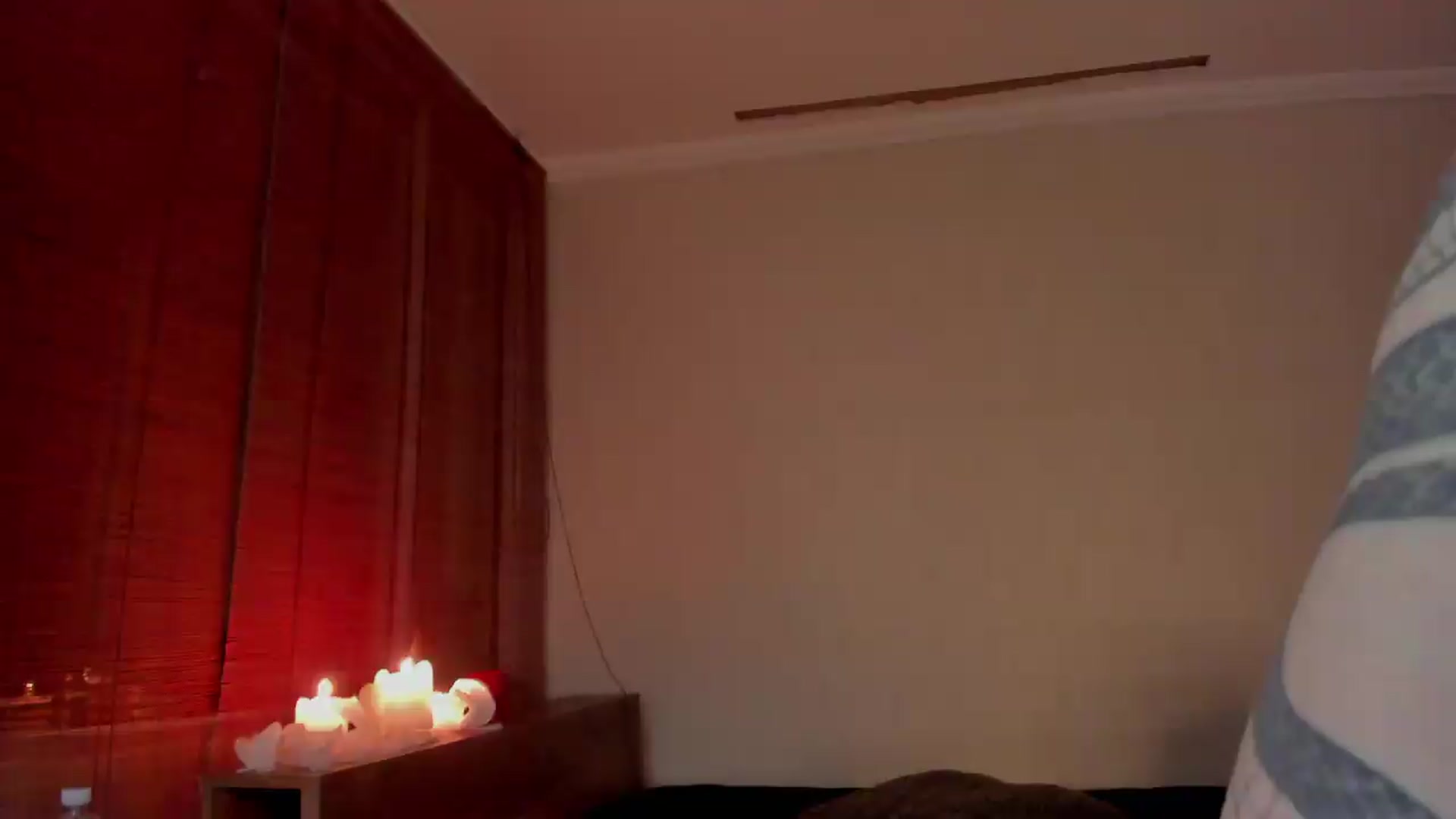 Gallery image thumbnail from SilverHase2's myfreecams stream on, 05/08/2026, 05:33 image 18 of 20