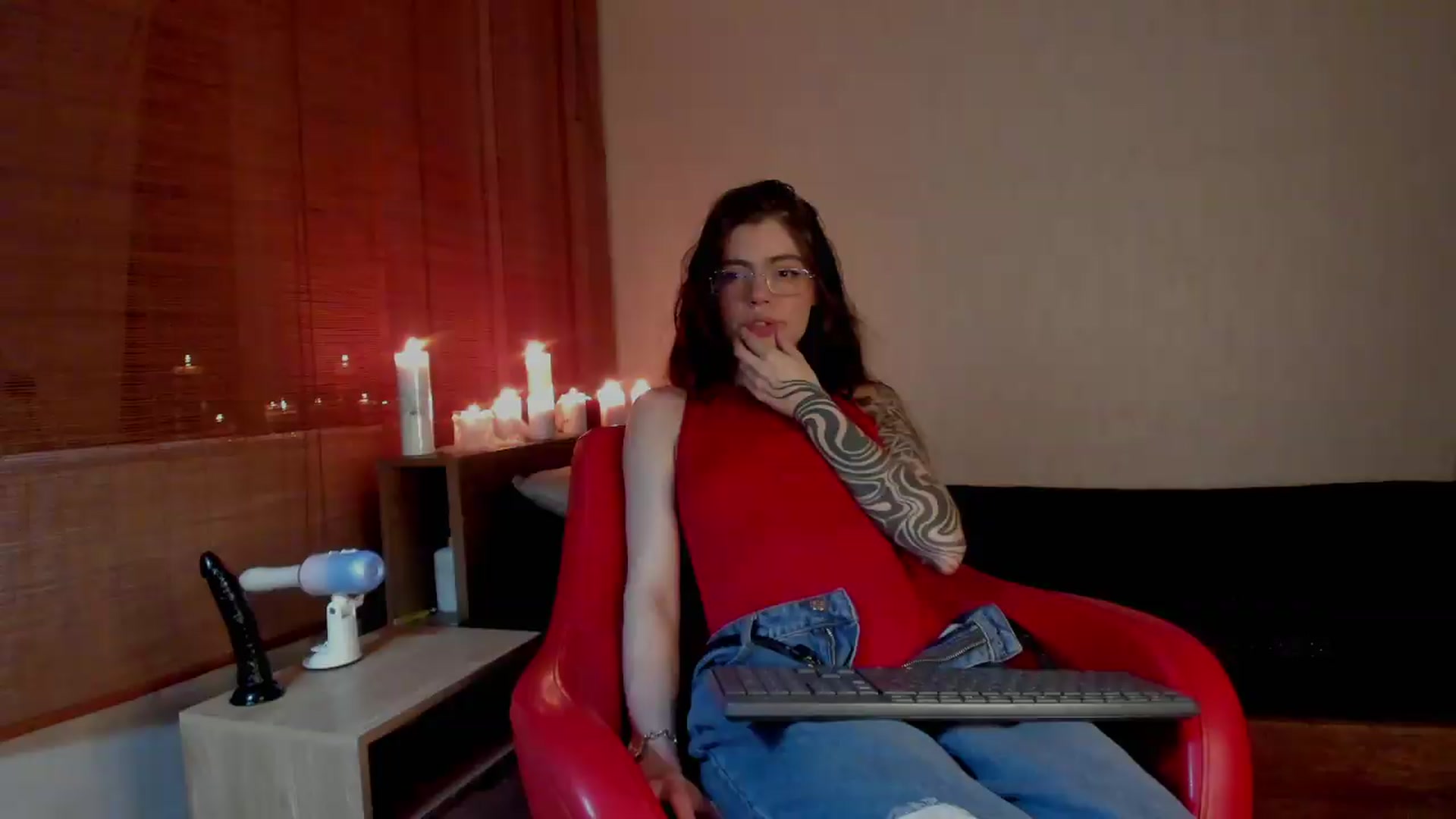 Gallery image thumbnail from SilverHase2's myfreecams stream on, 05/29/2026, 05:10 image 1 of 20