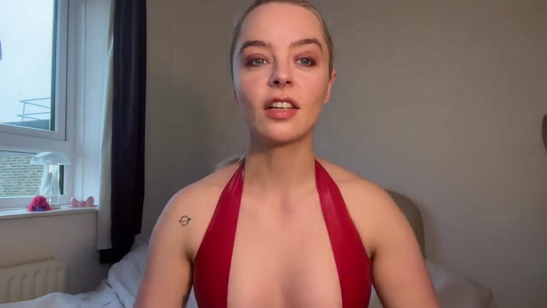 Gallery image thumbnail from SilverLowe's myfreecams stream on, 12/26/2024, 15:41 image 3 of 20