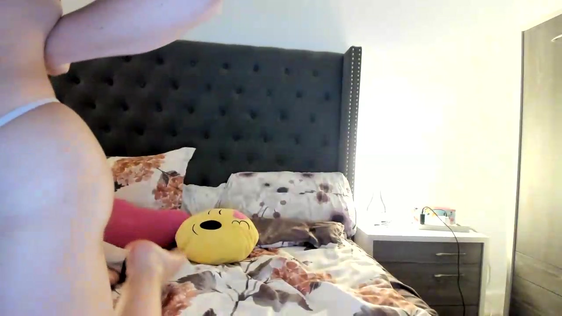 Gallery image thumbnail from SilverSiren's myfreecams stream on, 09/06/2026, 02:36 image 4 of 20