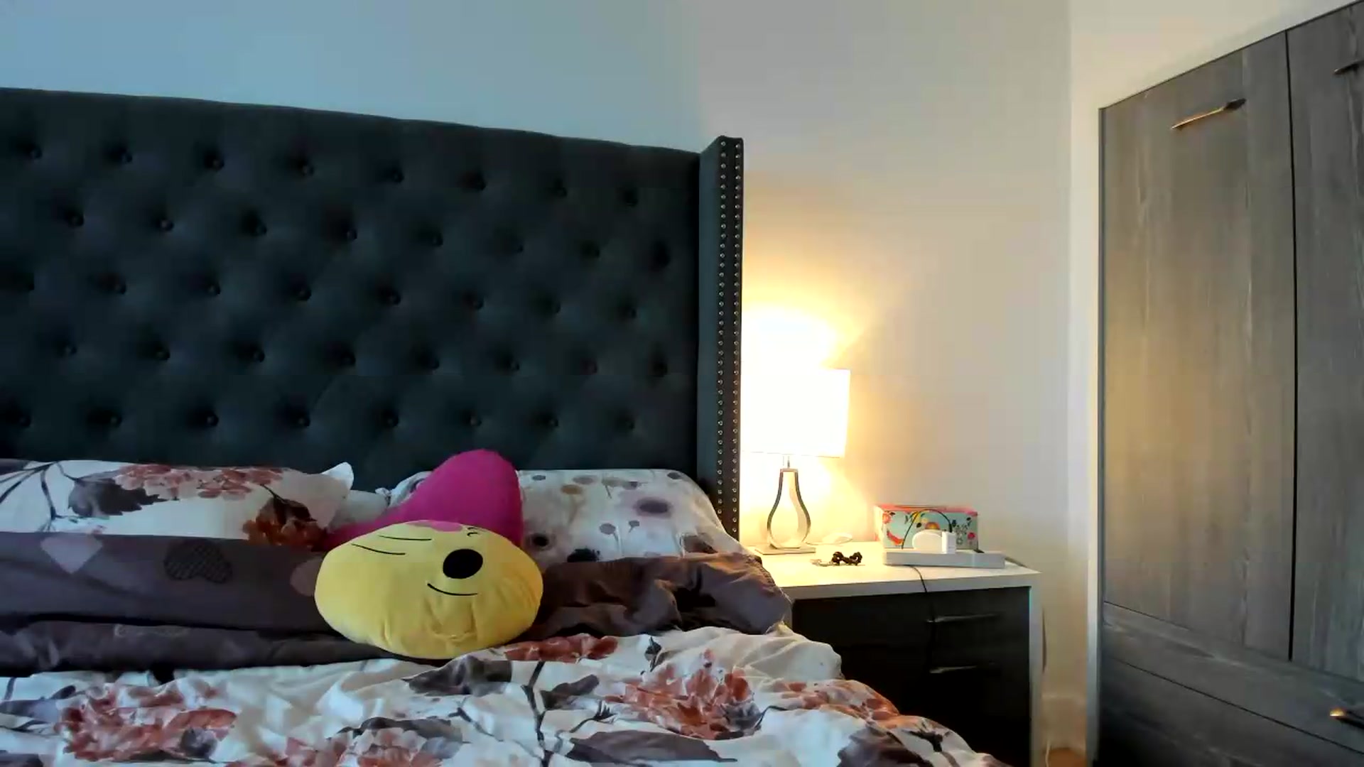 Gallery image thumbnail from SilverSiren's myfreecams stream on, 09/08/2026, 24:02 image 2 of 20