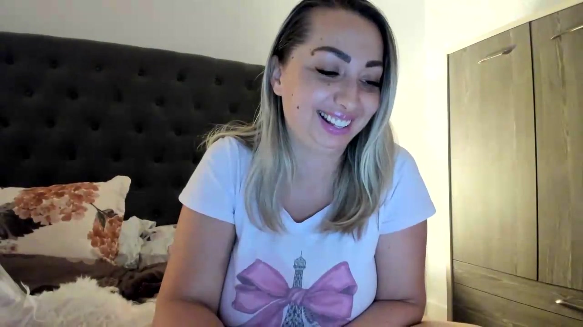 Gallery image thumbnail from SilverSiren's myfreecams stream on, 09/10/2026, 24:20 image 3 of 20