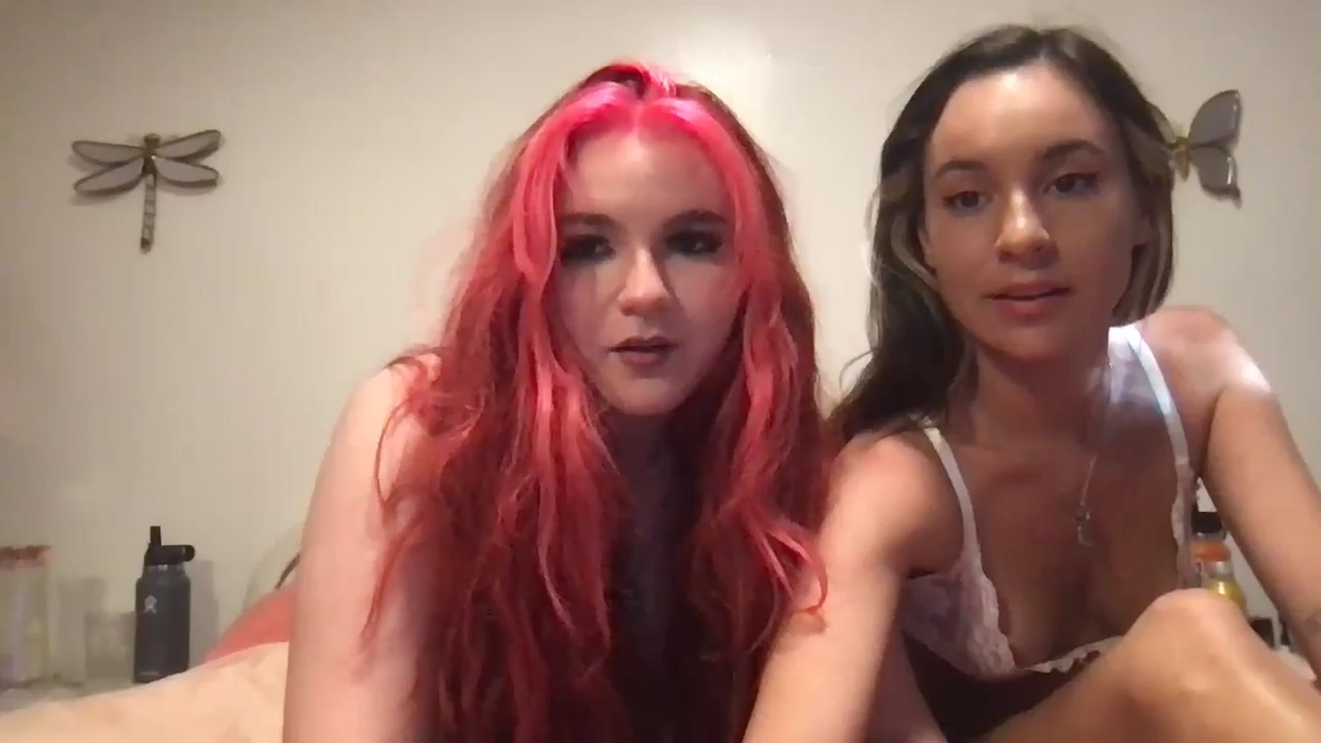 Gallery image thumbnail from Silverngolden's myfreecams stream on, 10/21/2023, 24:15 image 11 of 20
