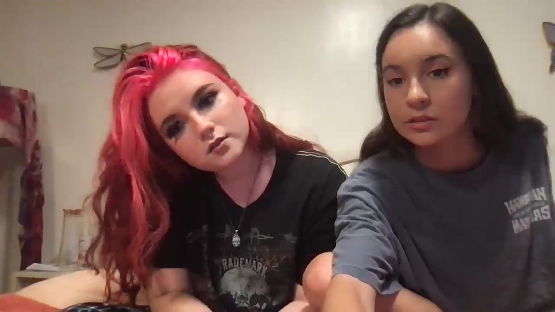 Gallery image thumbnail from Silverngolden's myfreecams stream on, 10/21/2023, 24:15 image 7 of 20