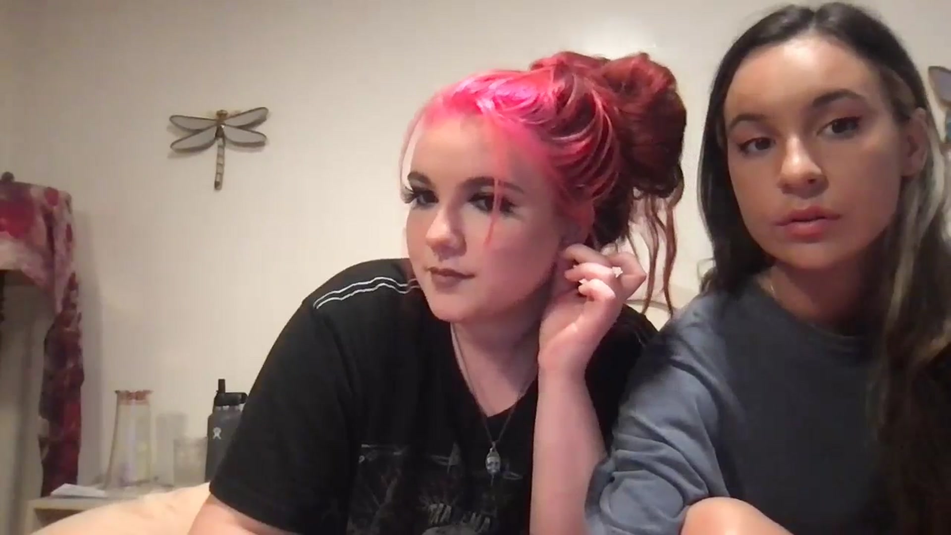 Gallery image thumbnail from Silverngolden's myfreecams stream on, 10/21/2023, 24:15 image 5 of 20