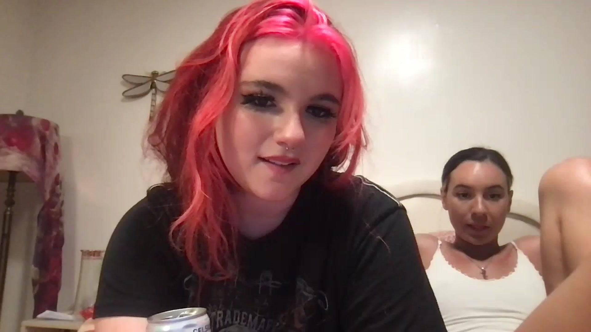 Gallery image thumbnail from Silverngolden's myfreecams stream on, 10/21/2023, 01:18 image 12 of 20