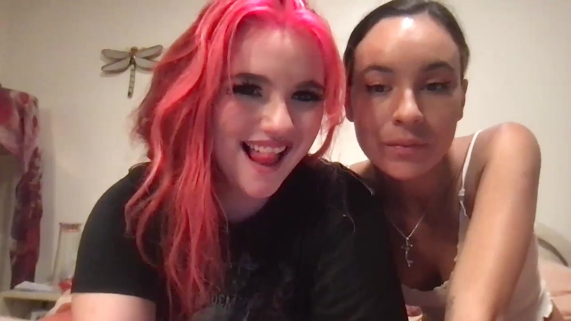 Gallery image thumbnail from Silverngolden's myfreecams stream on, 10/21/2023, 01:18 image 11 of 20