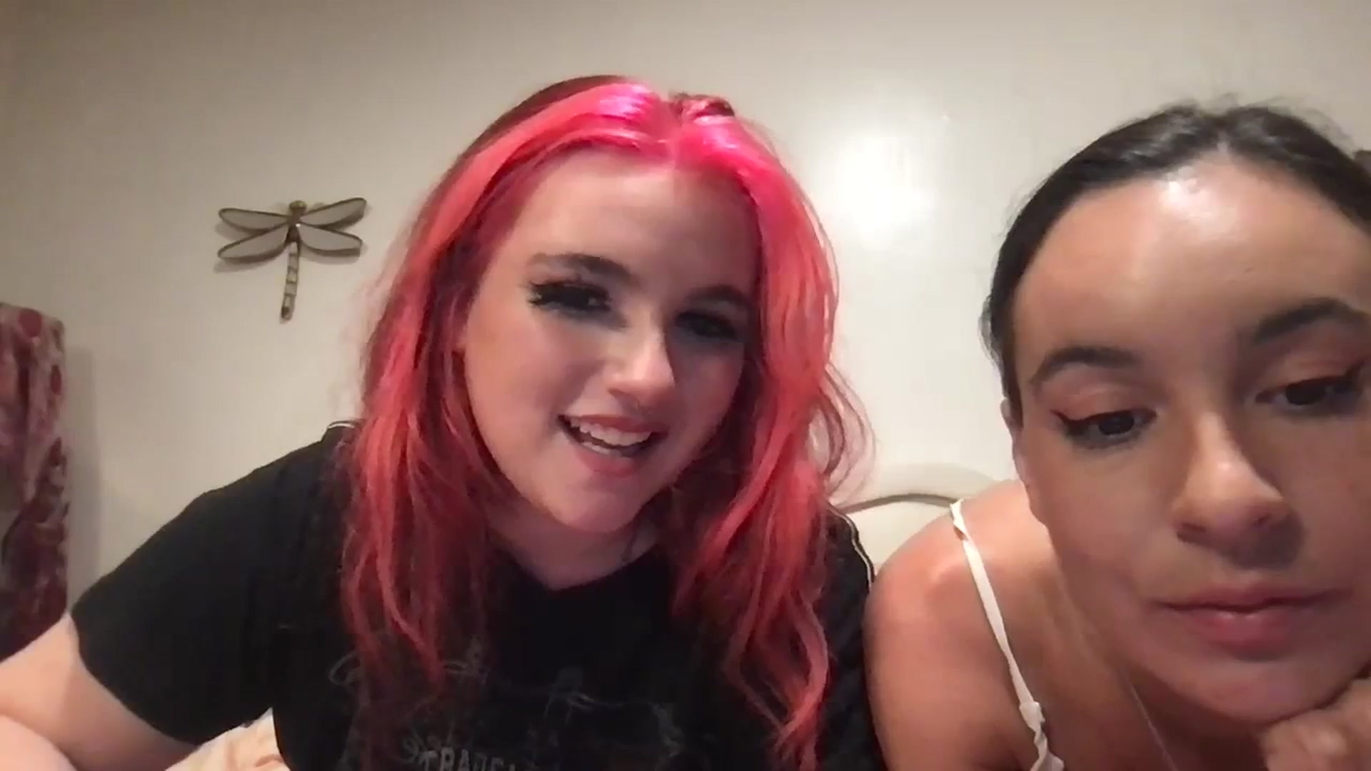 Gallery image thumbnail from Silverngolden's myfreecams stream on, 10/21/2023, 01:18 image 10 of 20