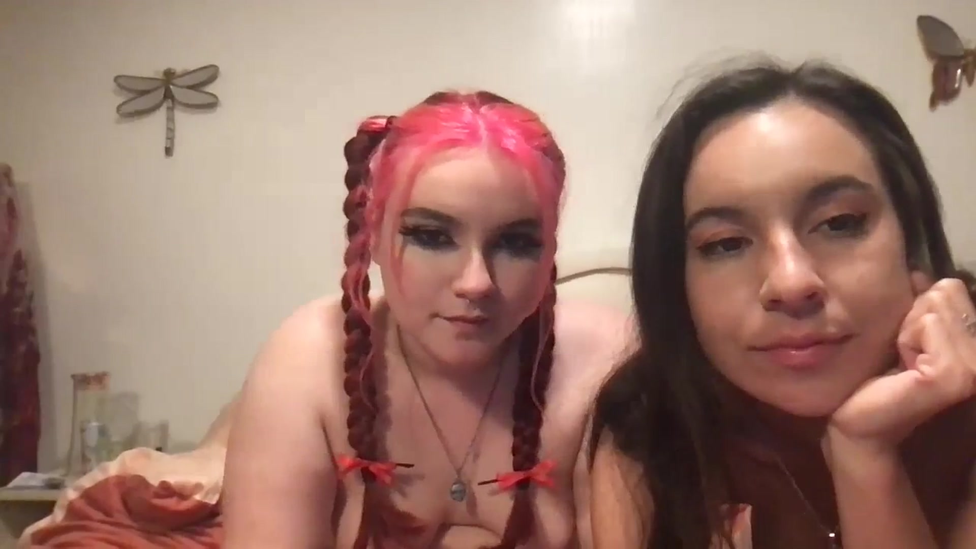 Gallery image thumbnail from Silverngolden's myfreecams stream on, 10/22/2023, 02:49 image 18 of 20