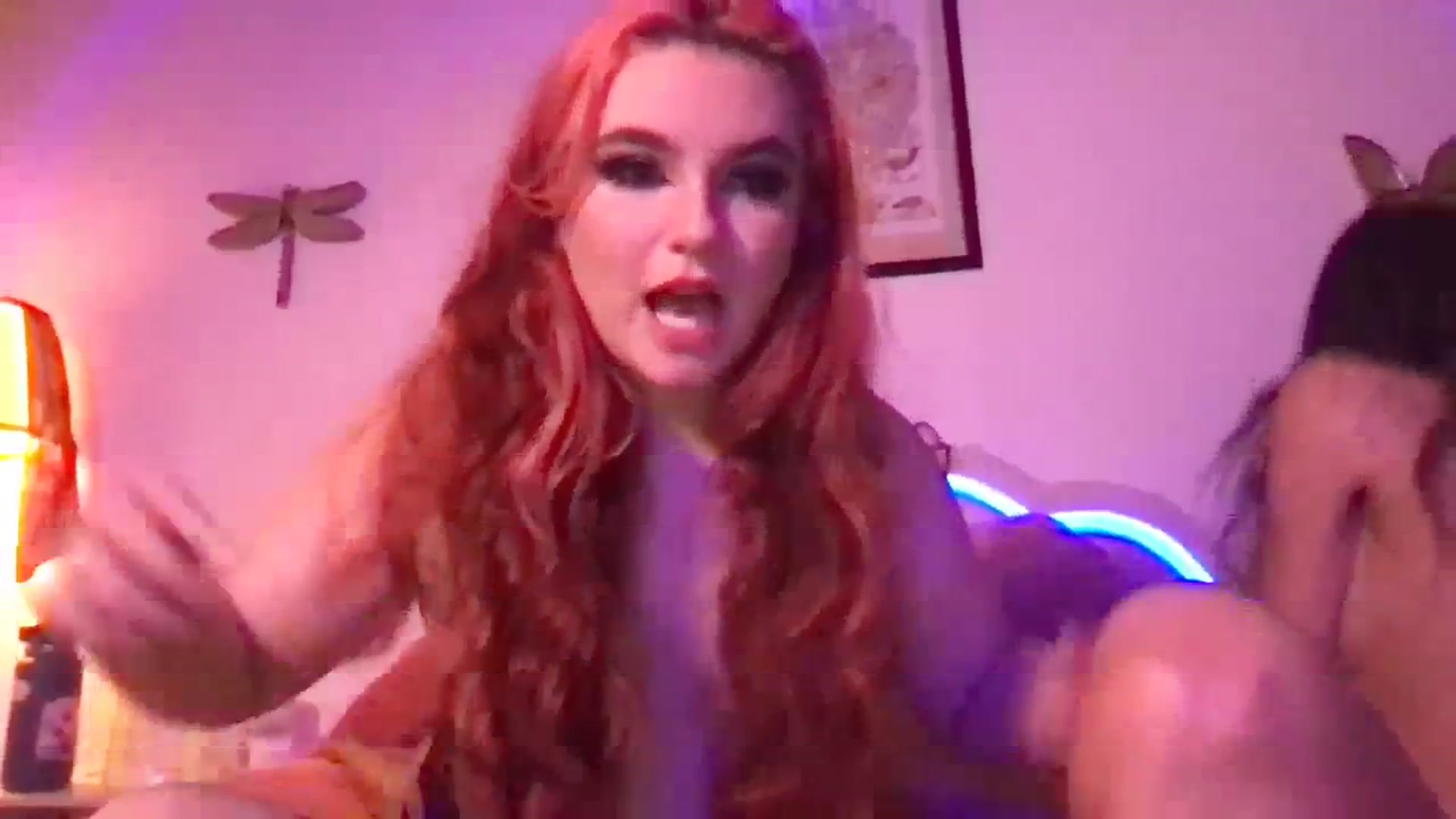 Gallery image thumbnail from Silverngolden's myfreecams stream on, 11/18/2023, 24:48 image 20 of 20