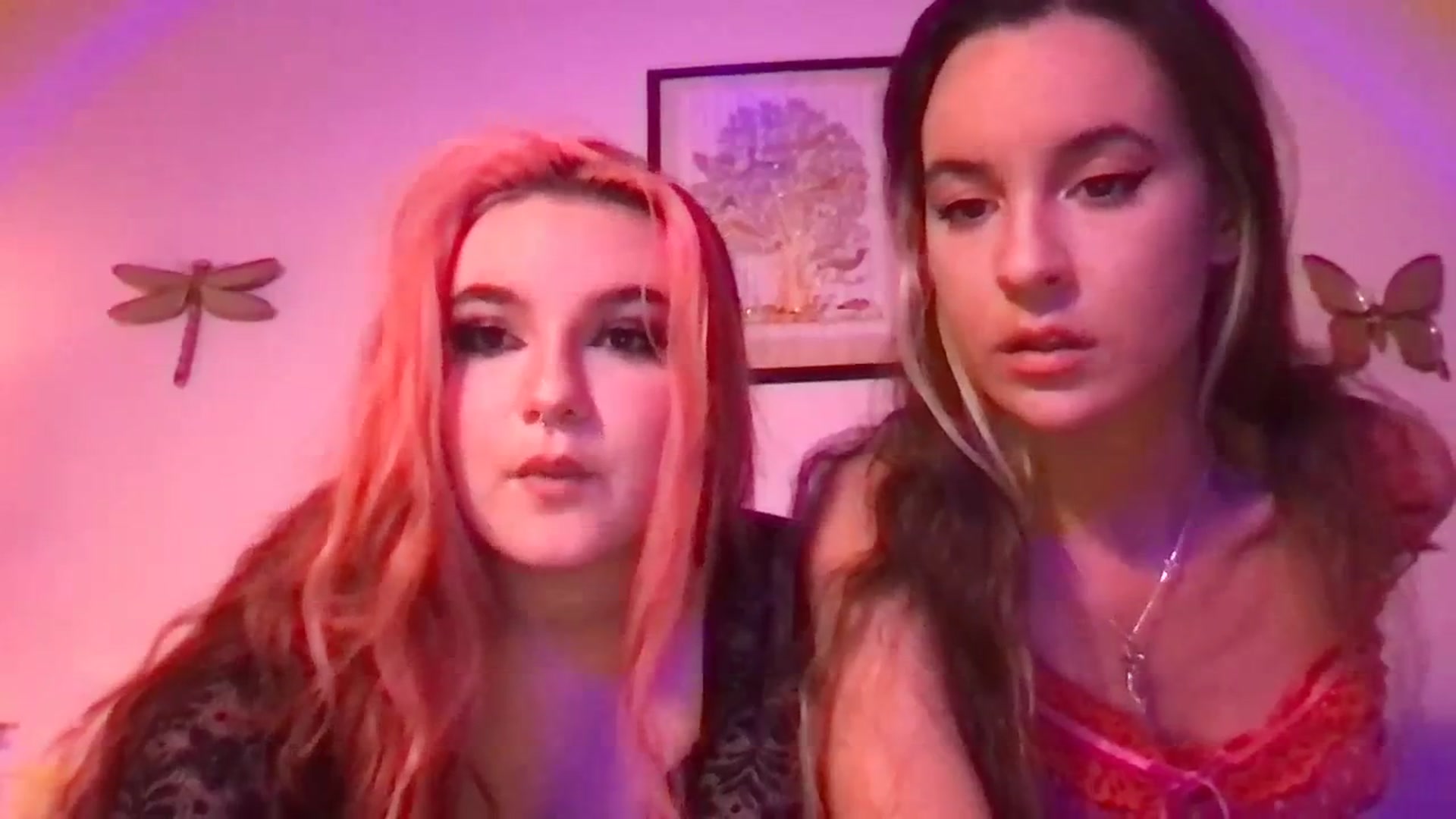 Gallery image thumbnail from Silverngolden's myfreecams stream on, 11/18/2023, 24:48 image 8 of 20