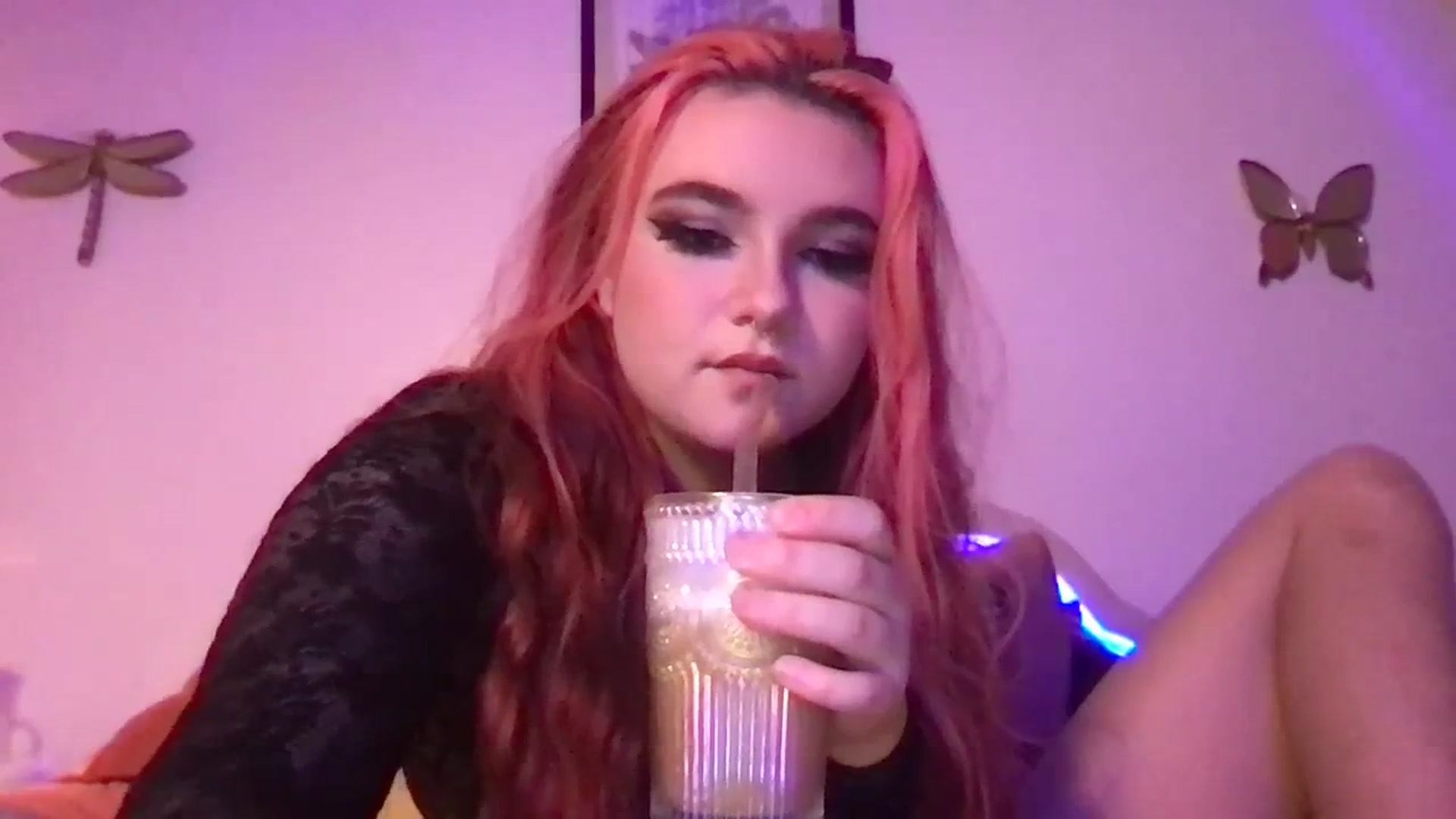 Gallery image thumbnail from Silverngolden's myfreecams stream on, 11/18/2023, 24:48 image 2 of 20