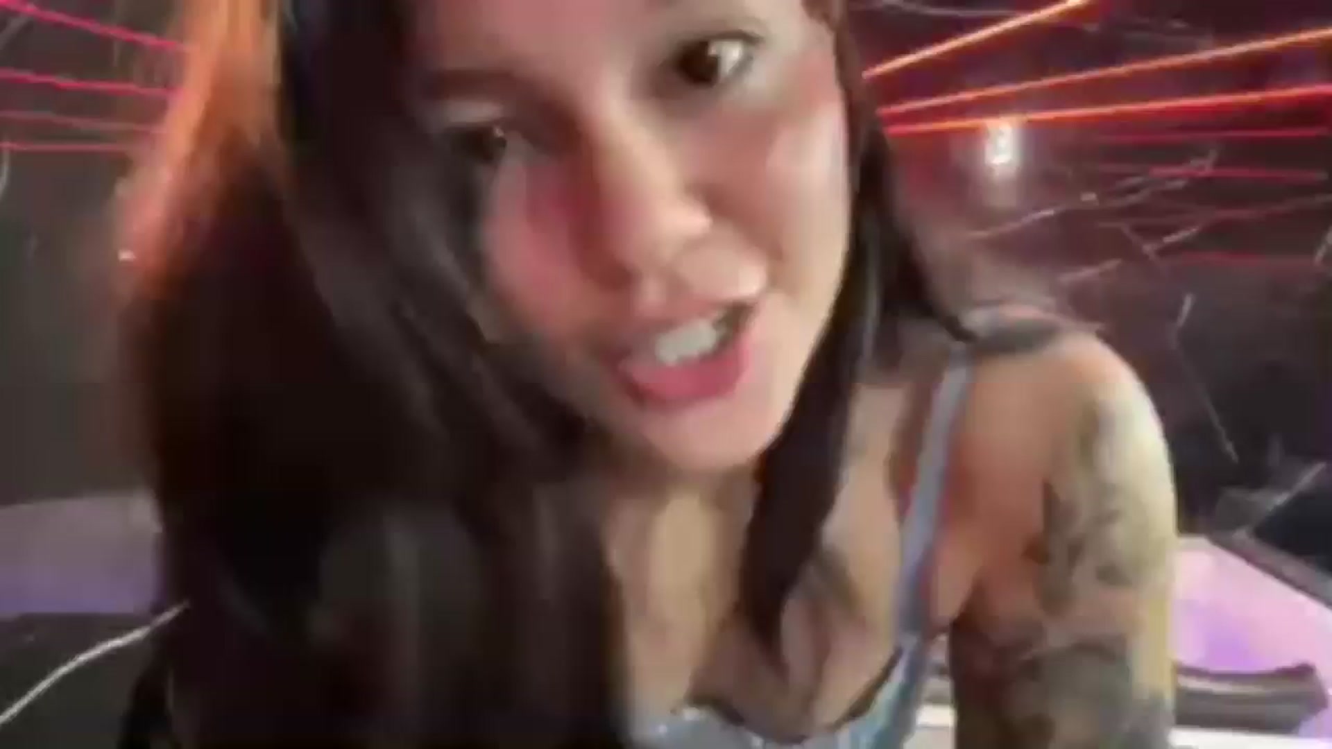 Gallery image thumbnail from Silvialiag's myfreecams stream on, 02/13/2026, 17:04 image 3 of 20