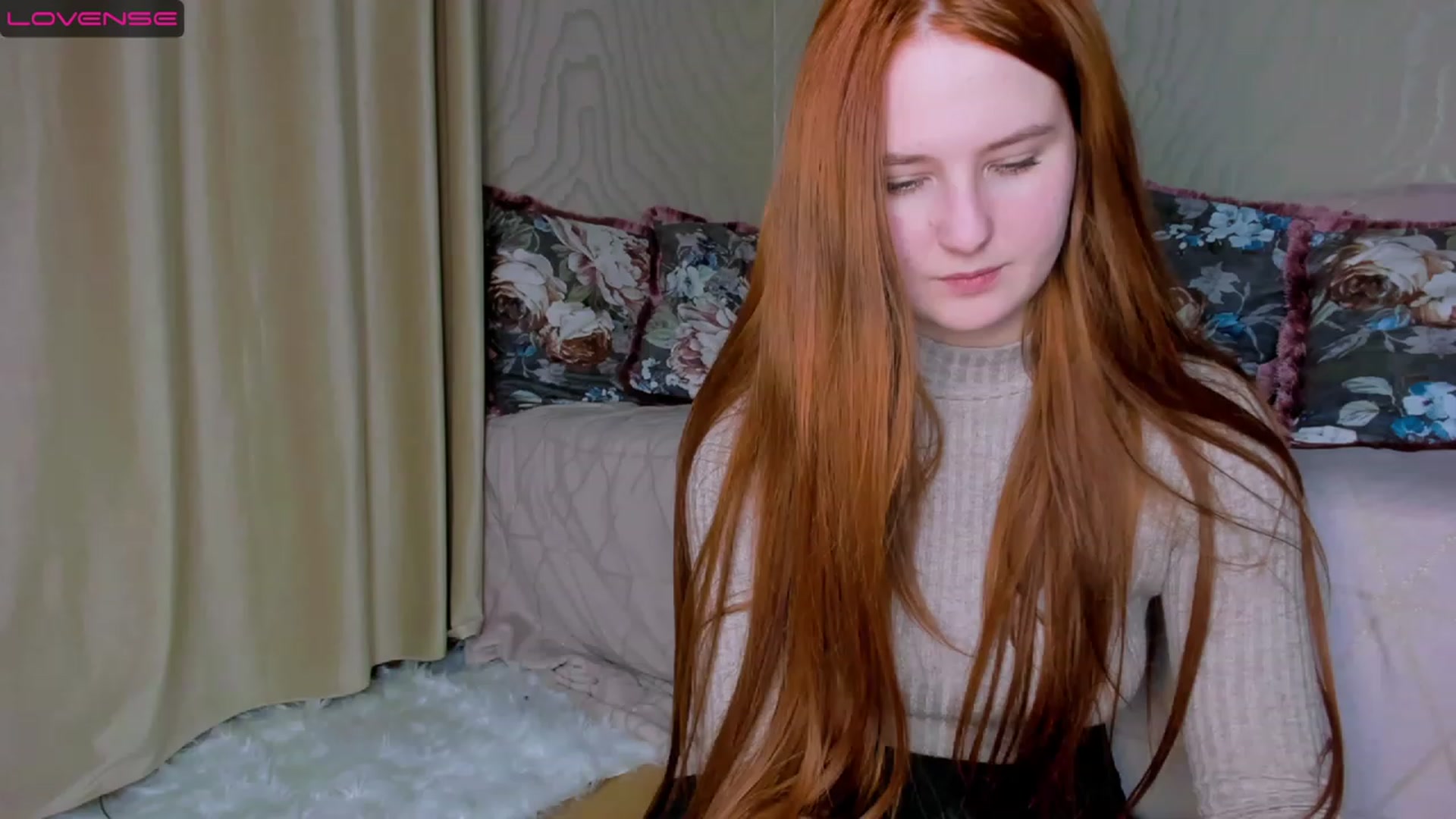 Gallery image thumbnail from SilwiaDreams's myfreecams stream on, 11/18/2022, 01:42 image 10 of 20