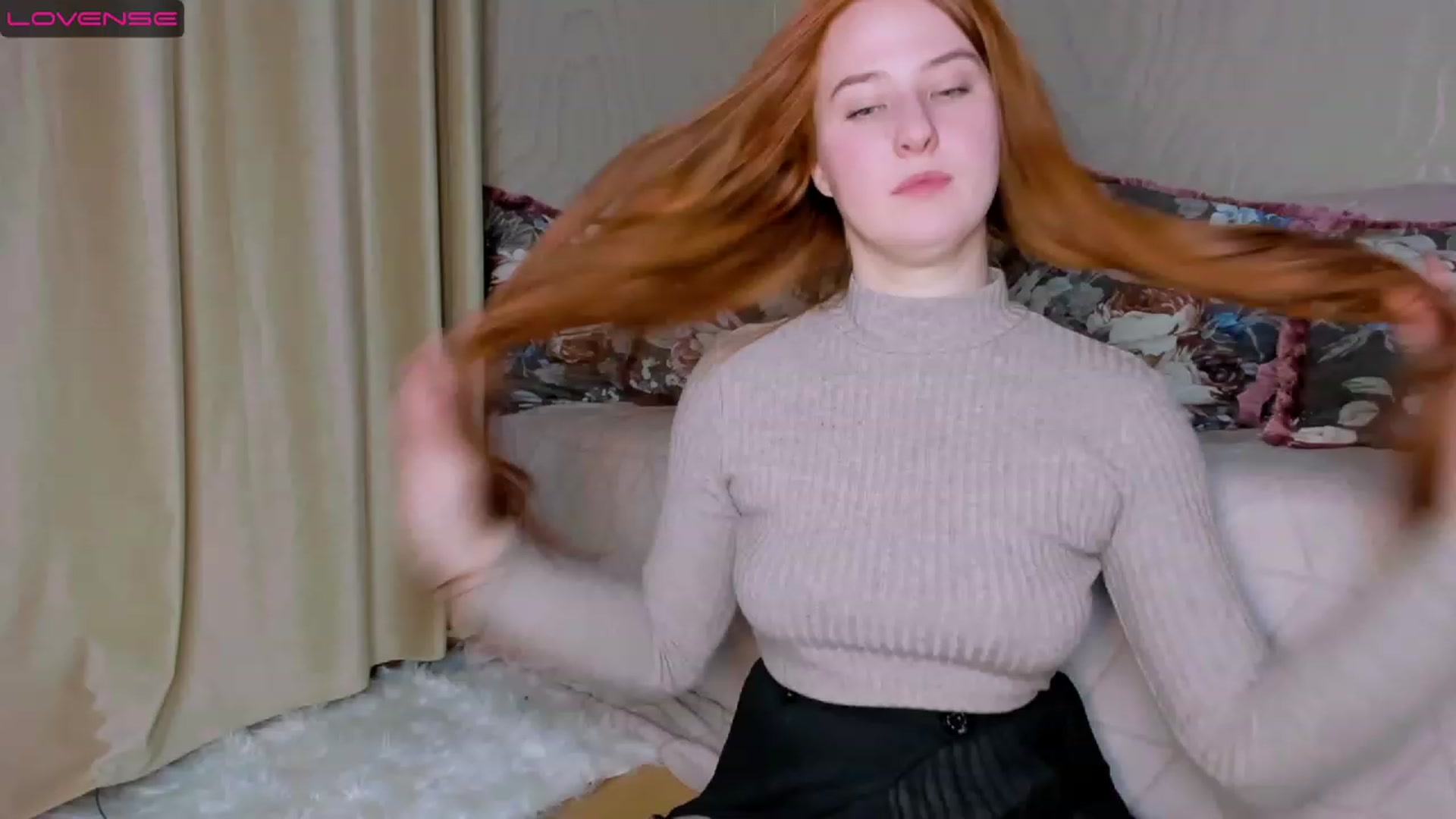 Gallery image thumbnail from SilwiaDreams's myfreecams stream on, 11/18/2022, 01:42 image 15 of 20