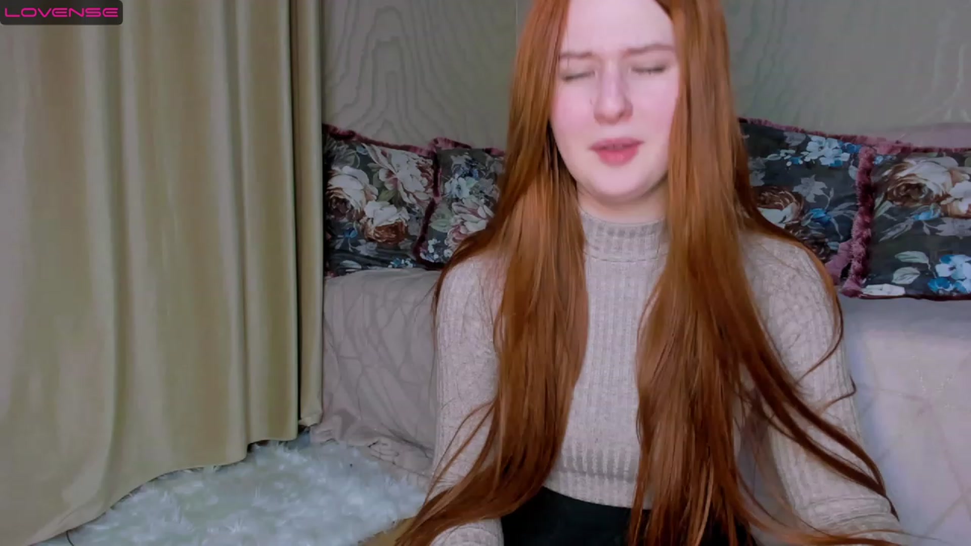 Gallery image thumbnail from SilwiaDreams's myfreecams stream on, 11/18/2022, 01:42 image 5 of 20