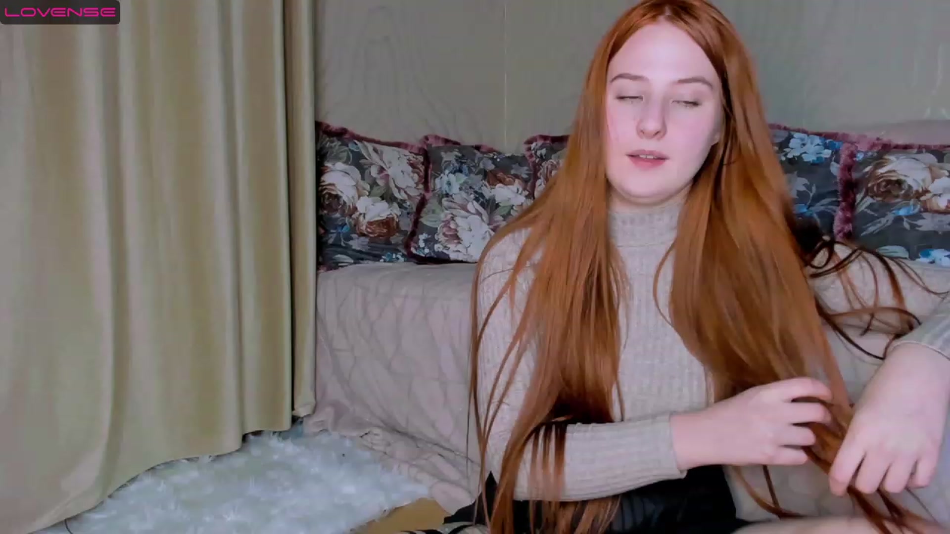 Gallery image thumbnail from SilwiaDreams's myfreecams stream on, 11/18/2022, 01:42 image 2 of 20