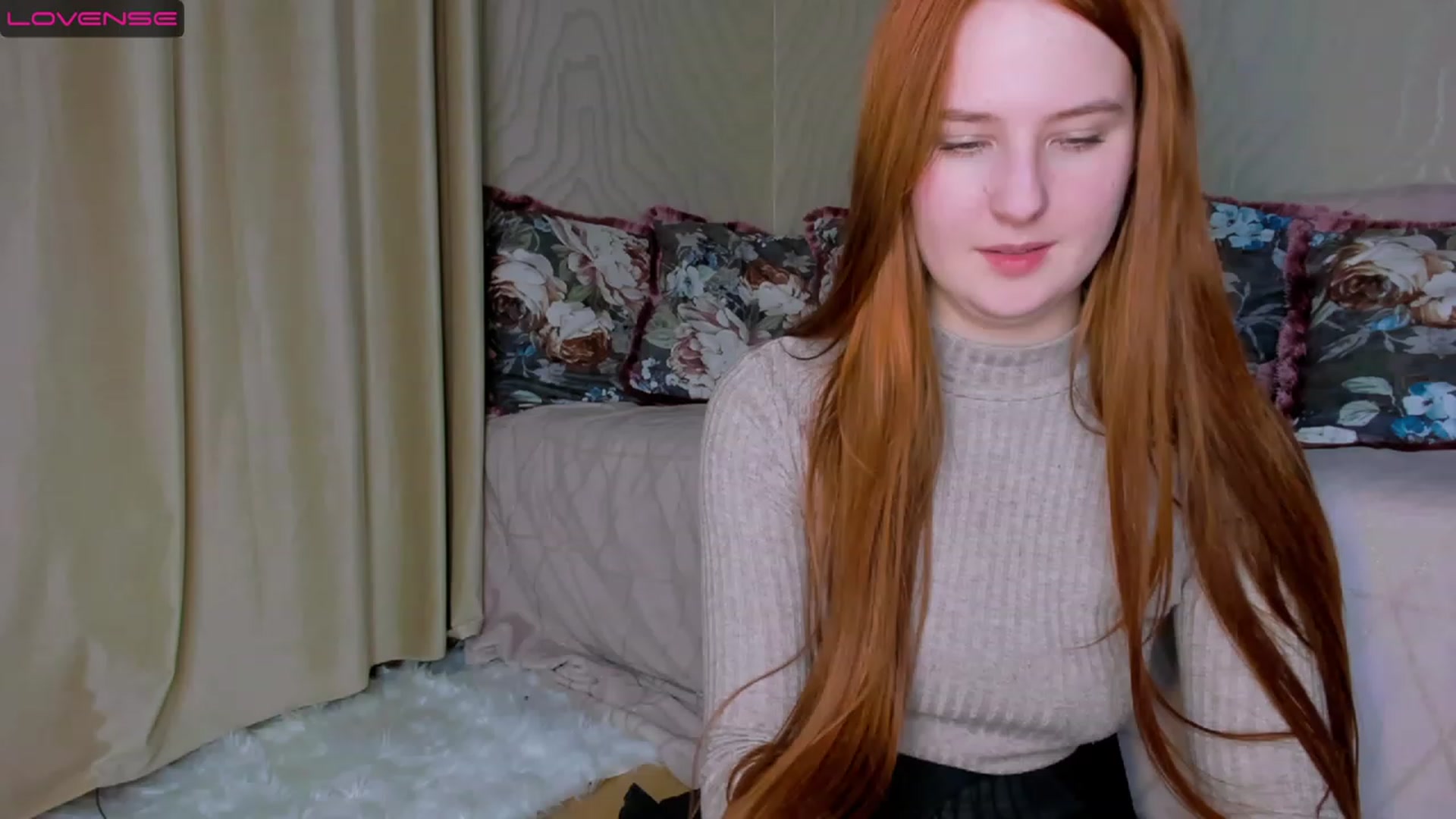 Gallery image thumbnail from SilwiaDreams's myfreecams stream on, 11/18/2022, 01:42 image 16 of 20