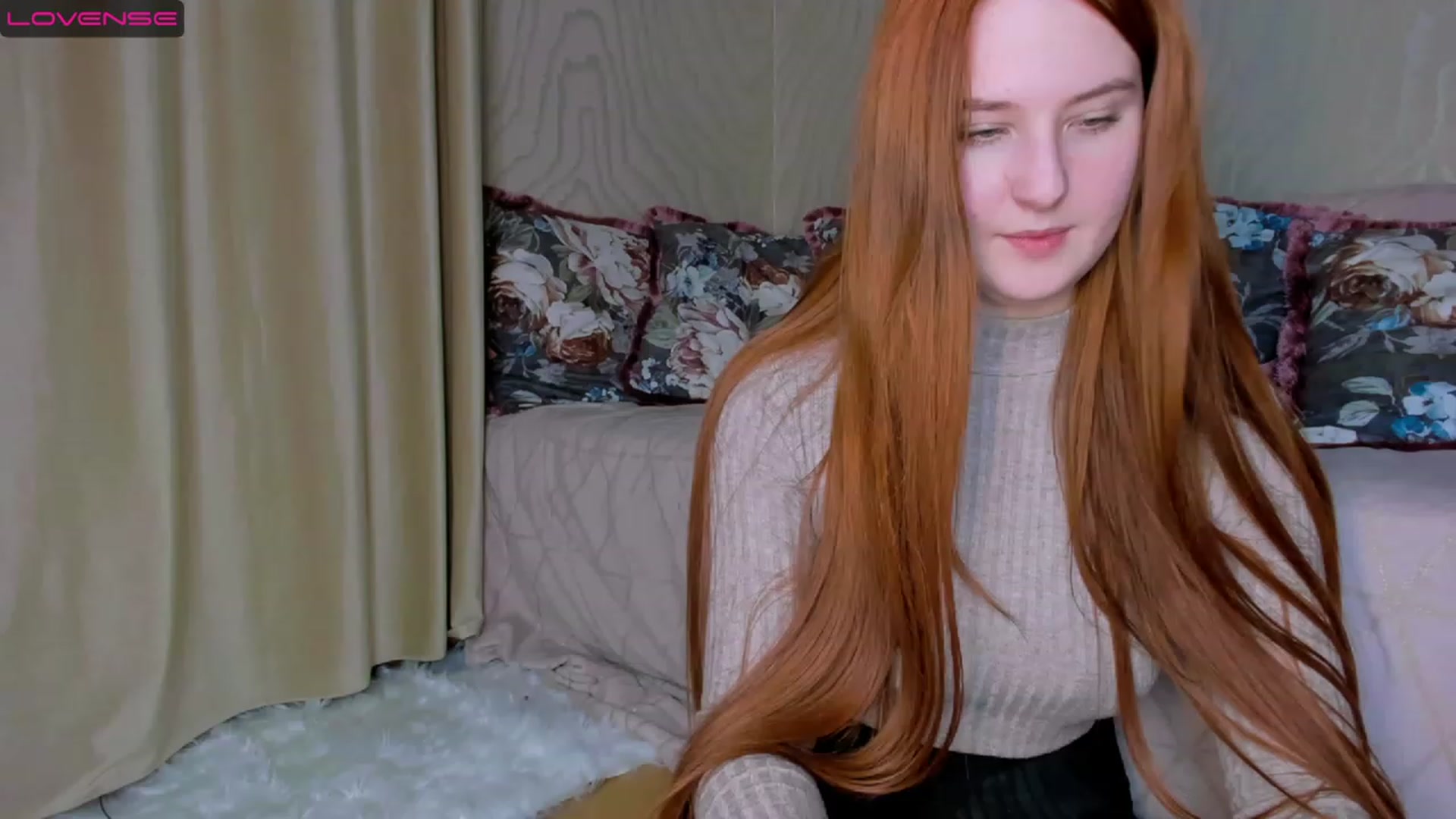 Gallery image thumbnail from SilwiaDreams's myfreecams stream on, 11/18/2022, 01:42 image 9 of 20