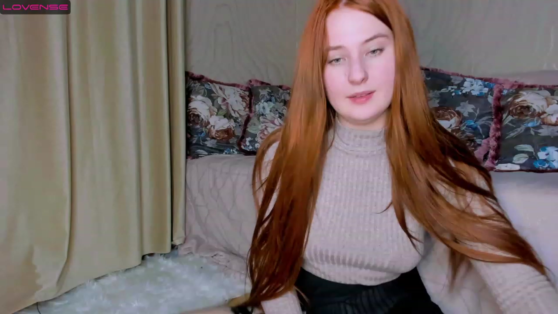 Gallery image thumbnail from SilwiaDreams's myfreecams stream on, 11/18/2022, 01:42 image 14 of 20