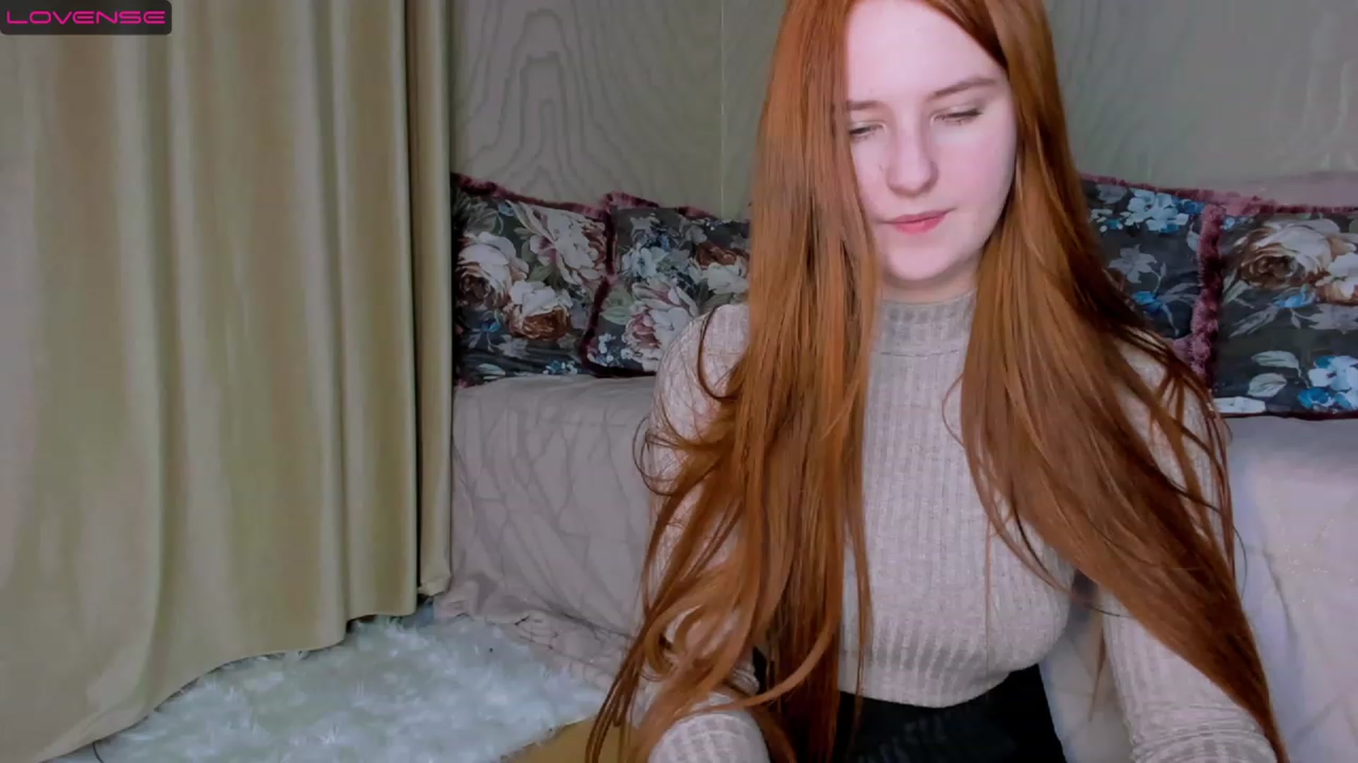 Gallery image thumbnail from SilwiaDreams's myfreecams stream on, 11/18/2022, 01:42 image 7 of 20