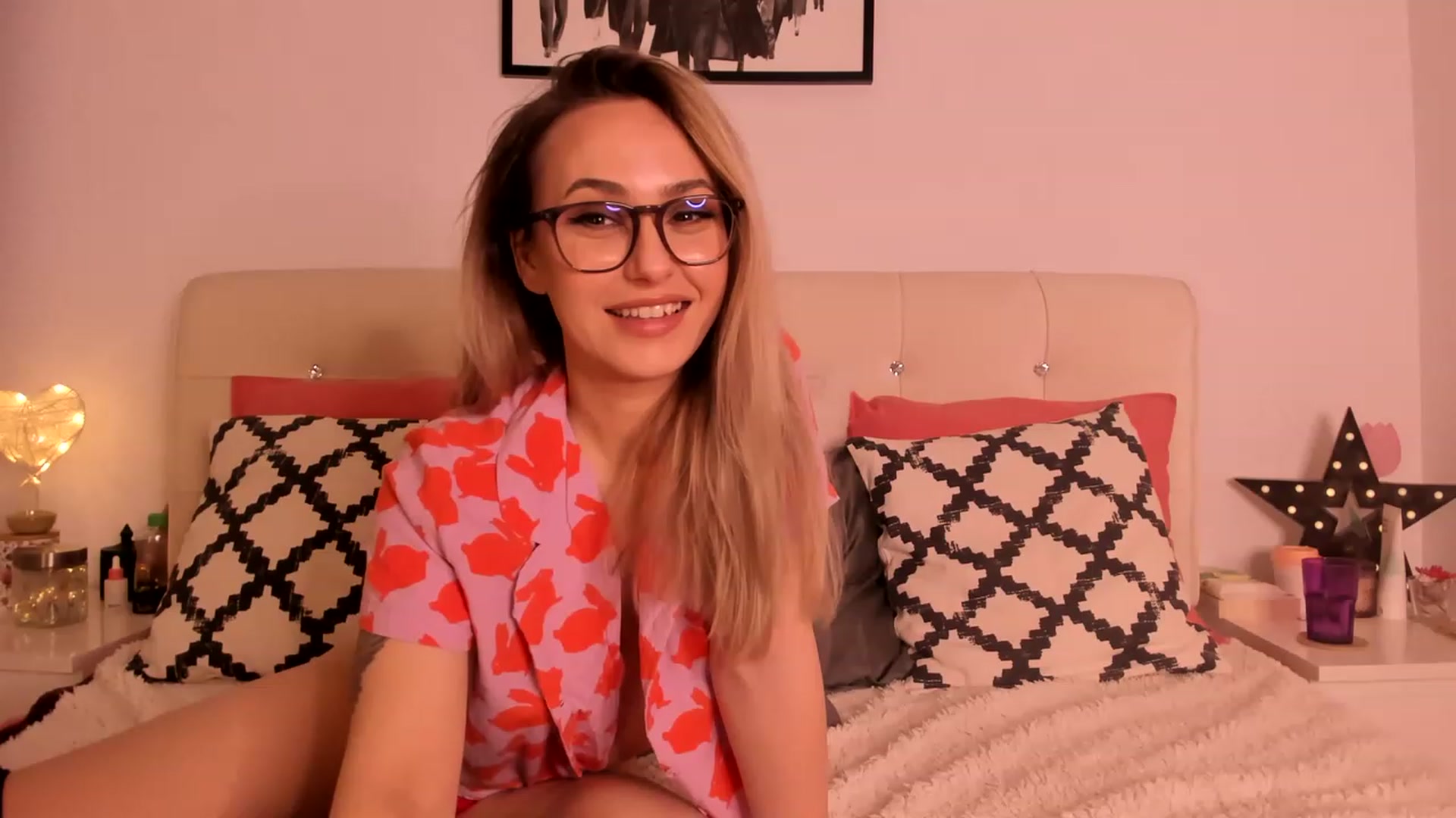 Gallery image thumbnail from Simi__'s myfreecams stream on, 01/30/2023, 17:29 image 2 of 20