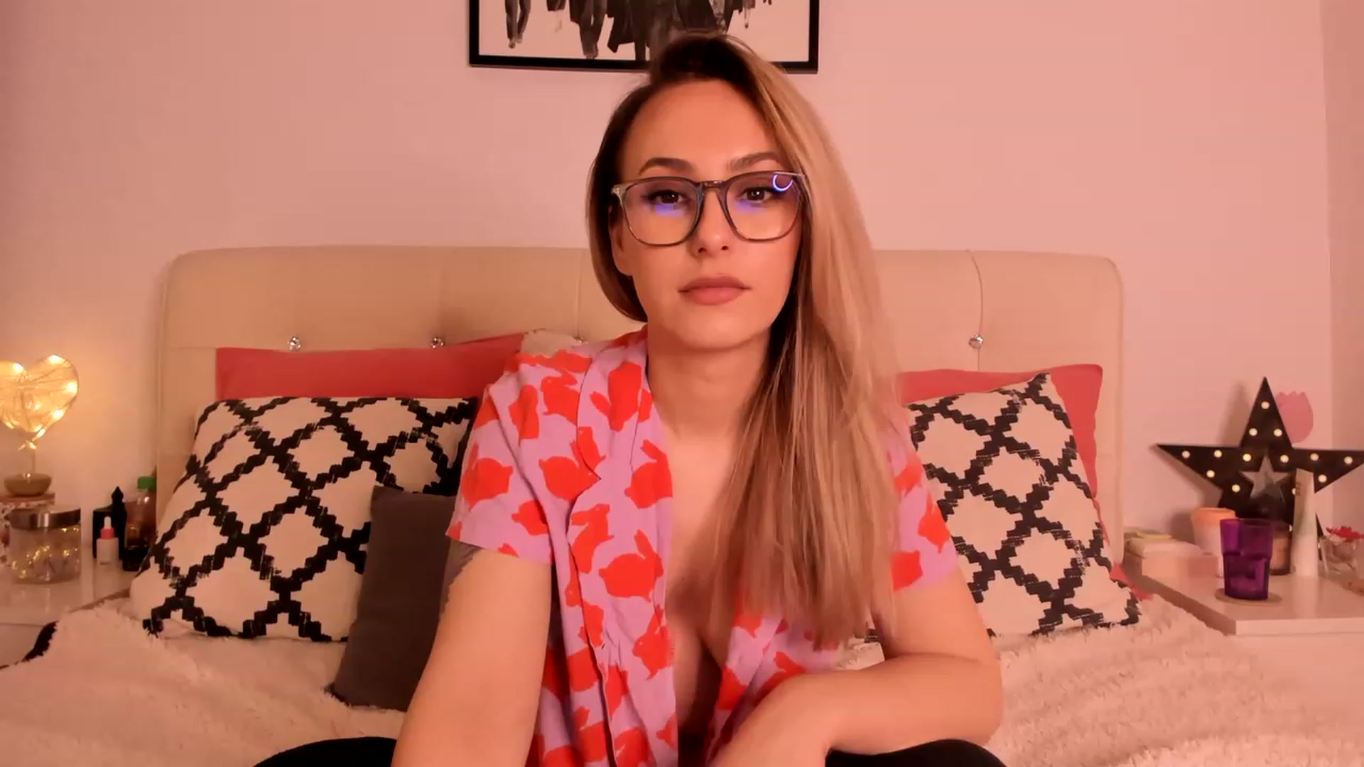 Gallery image thumbnail from Simi__'s myfreecams stream on, 01/30/2023, 18:12 image 14 of 20
