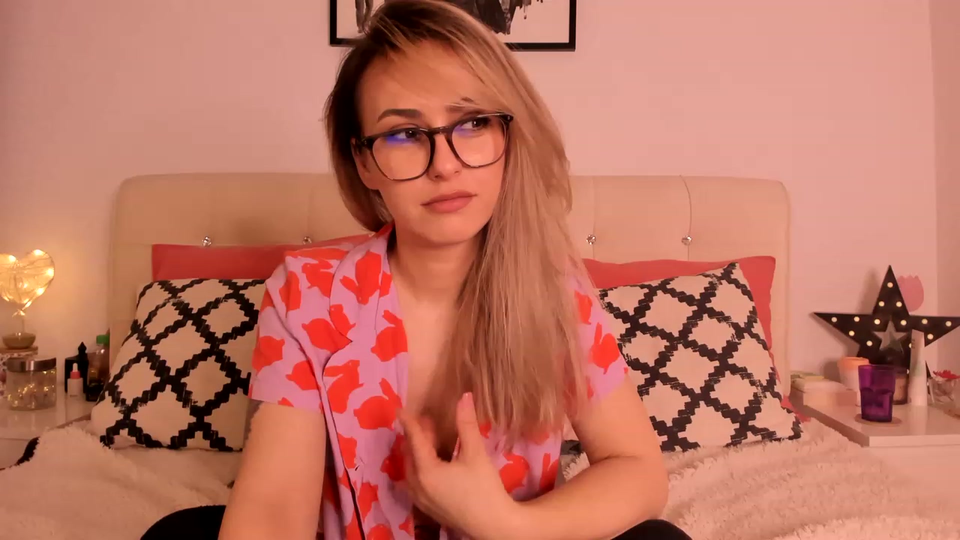 Gallery image thumbnail from Simi__'s myfreecams stream on, 01/30/2023, 18:12 image 7 of 20