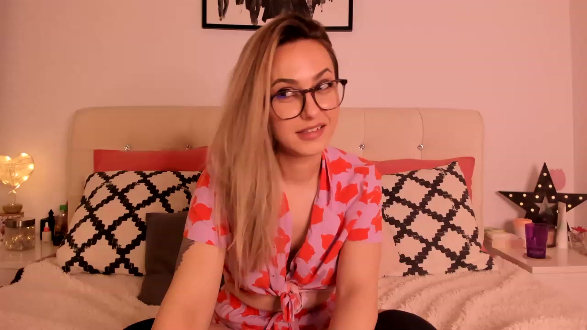 Gallery image thumbnail from Simi__'s myfreecams stream on, 01/30/2023, 18:28 image 3 of 20