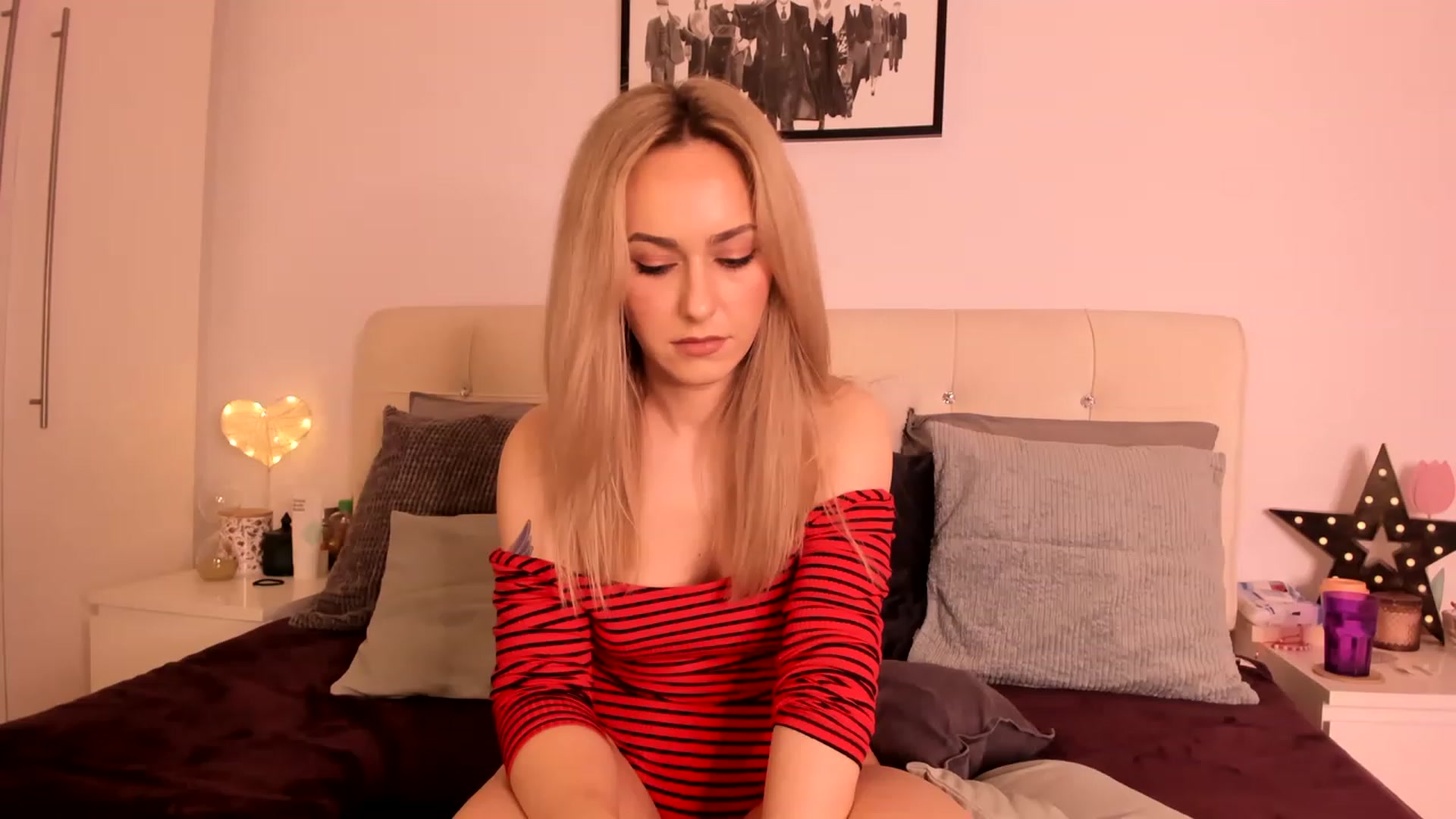 Gallery image thumbnail from Simi__'s myfreecams stream on, 03/15/2023, 16:48 image 9 of 20