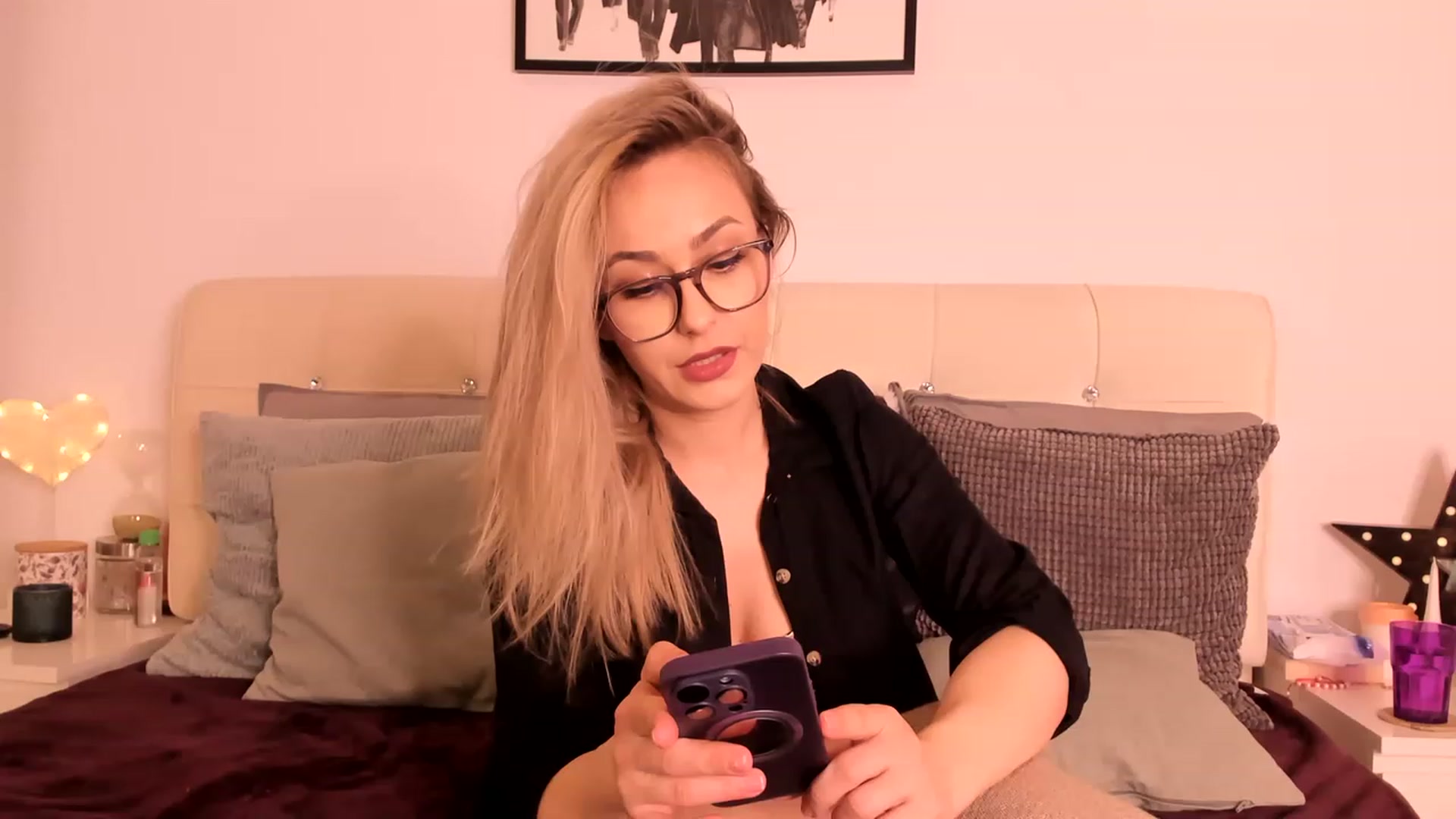 Gallery image thumbnail from Simi__'s myfreecams stream on, 03/27/2023, 17:41 image 9 of 20